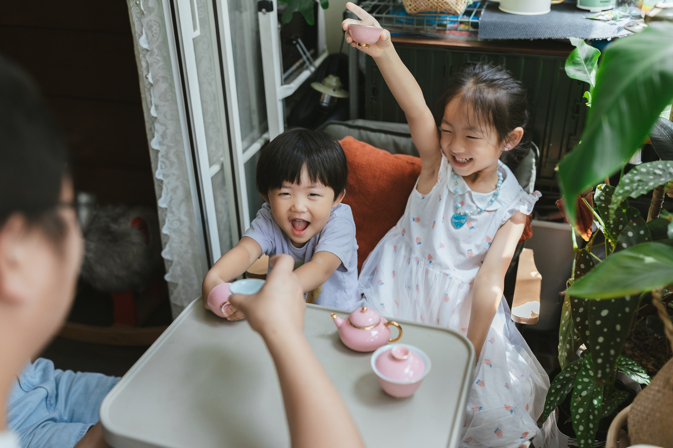 Family photograph in Shanghai. Shanghai Family Photographer Dora