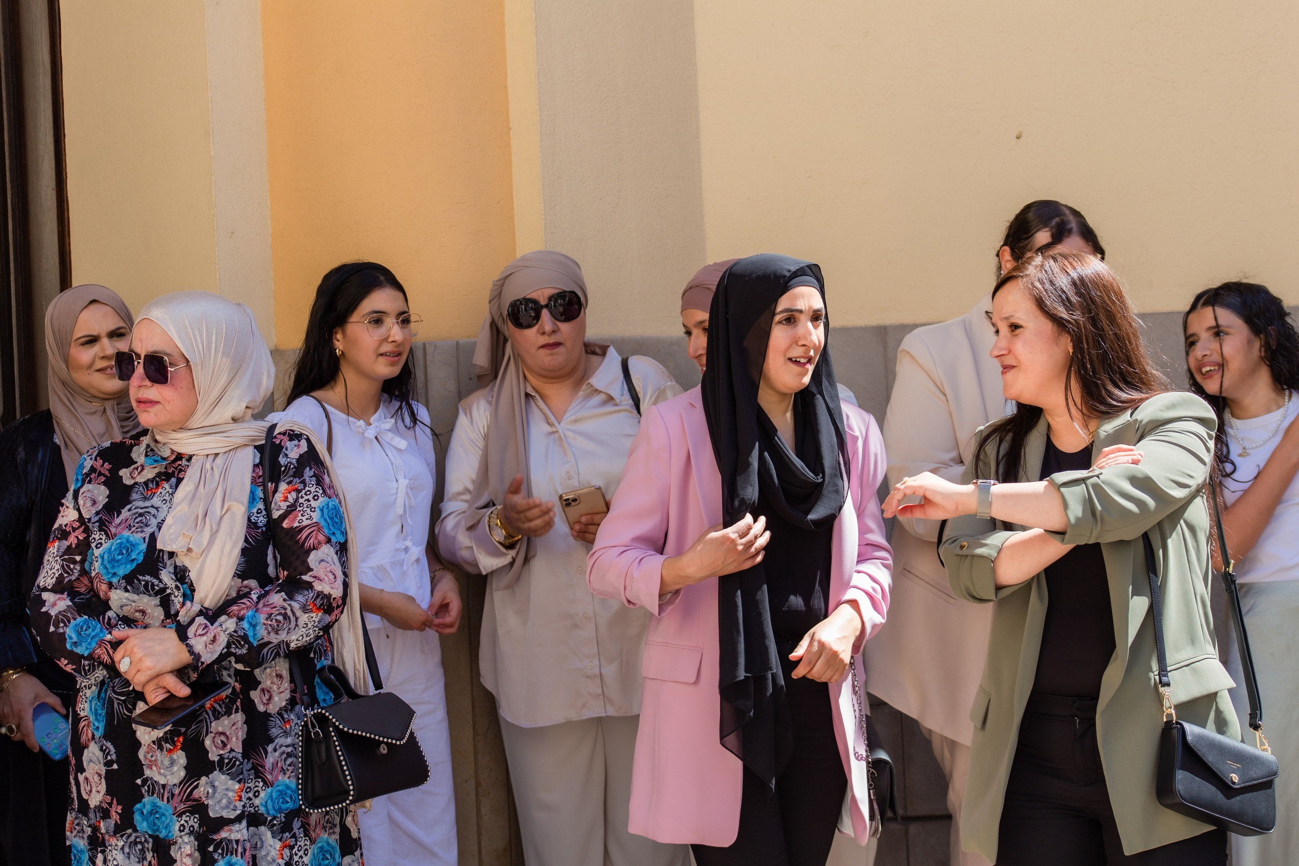 Yassine et Sahra. Studio photo « Partage ton bonheur » – Photographe famille près de Châtellerault, Poitiers et Tours
