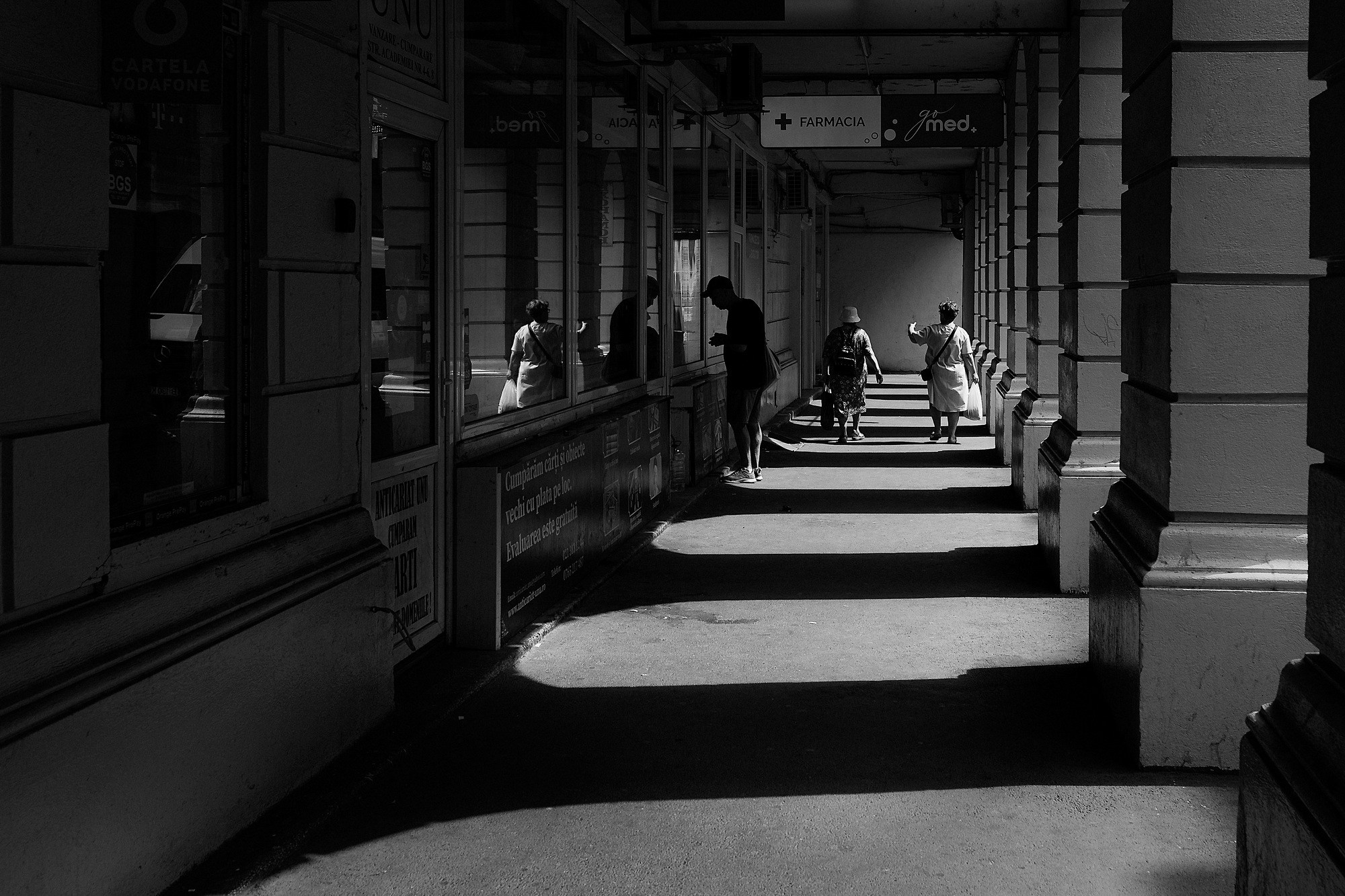 Monochrome. A Creative Insight | Catalin Nastase