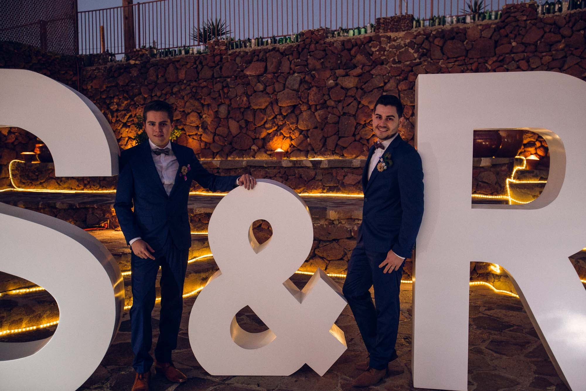 Two Grooms Valle de Guadalupe. Estudio de fotografia en Tijuana
