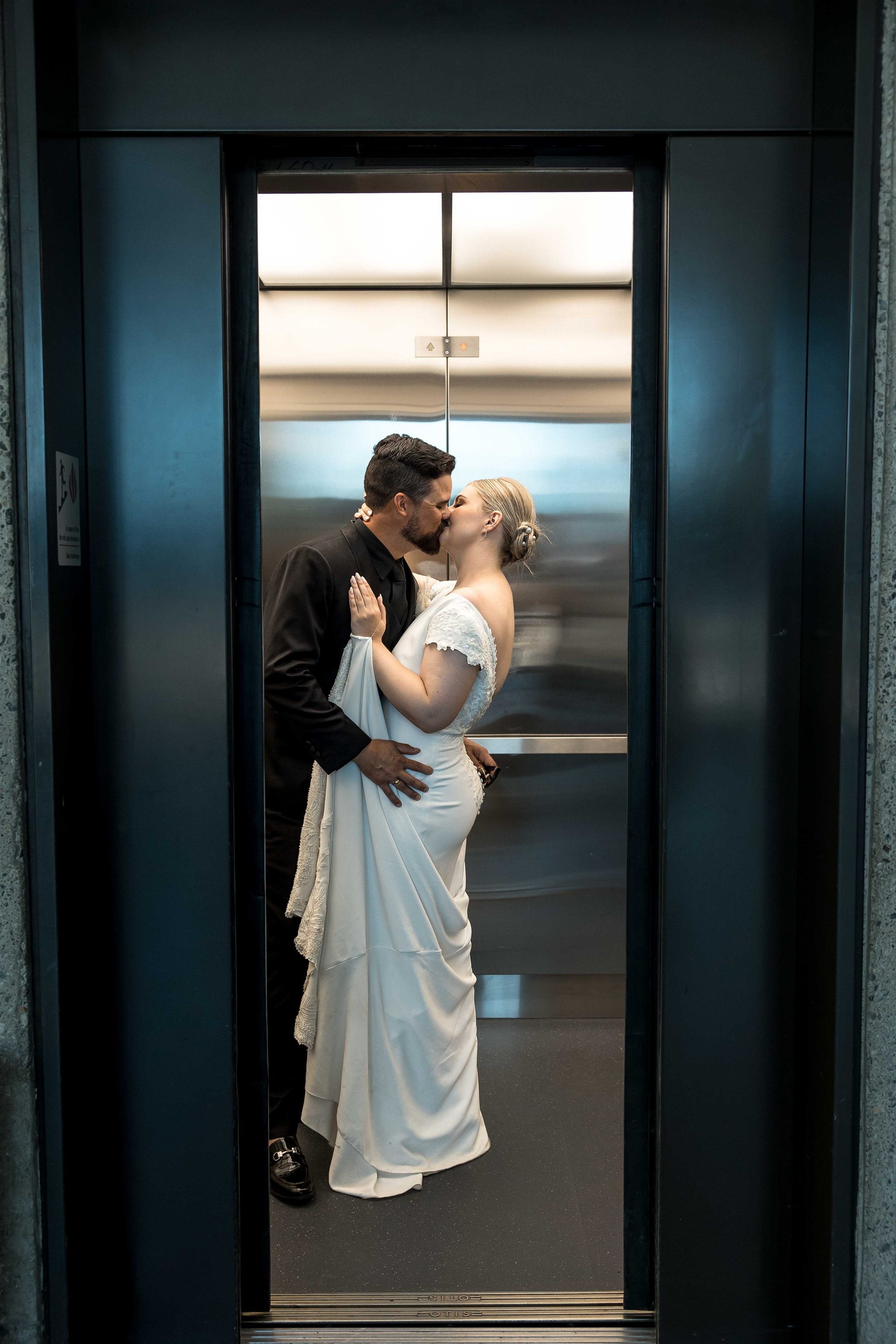 Khrystyna & Zachary (Winnipeg Art Gallery). Wedding Photographer in Winnipeg — Cinematic & Timeless by Vitiuk Photography