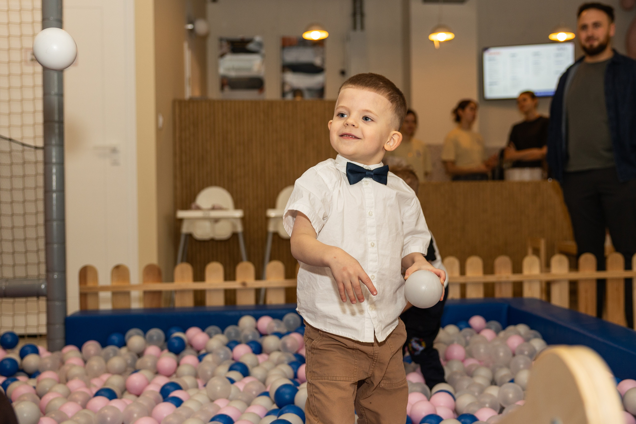 День рождения Артёма 24 января 2026 года. Семейный и детский фотограф в Варшаве Мила Бобровская