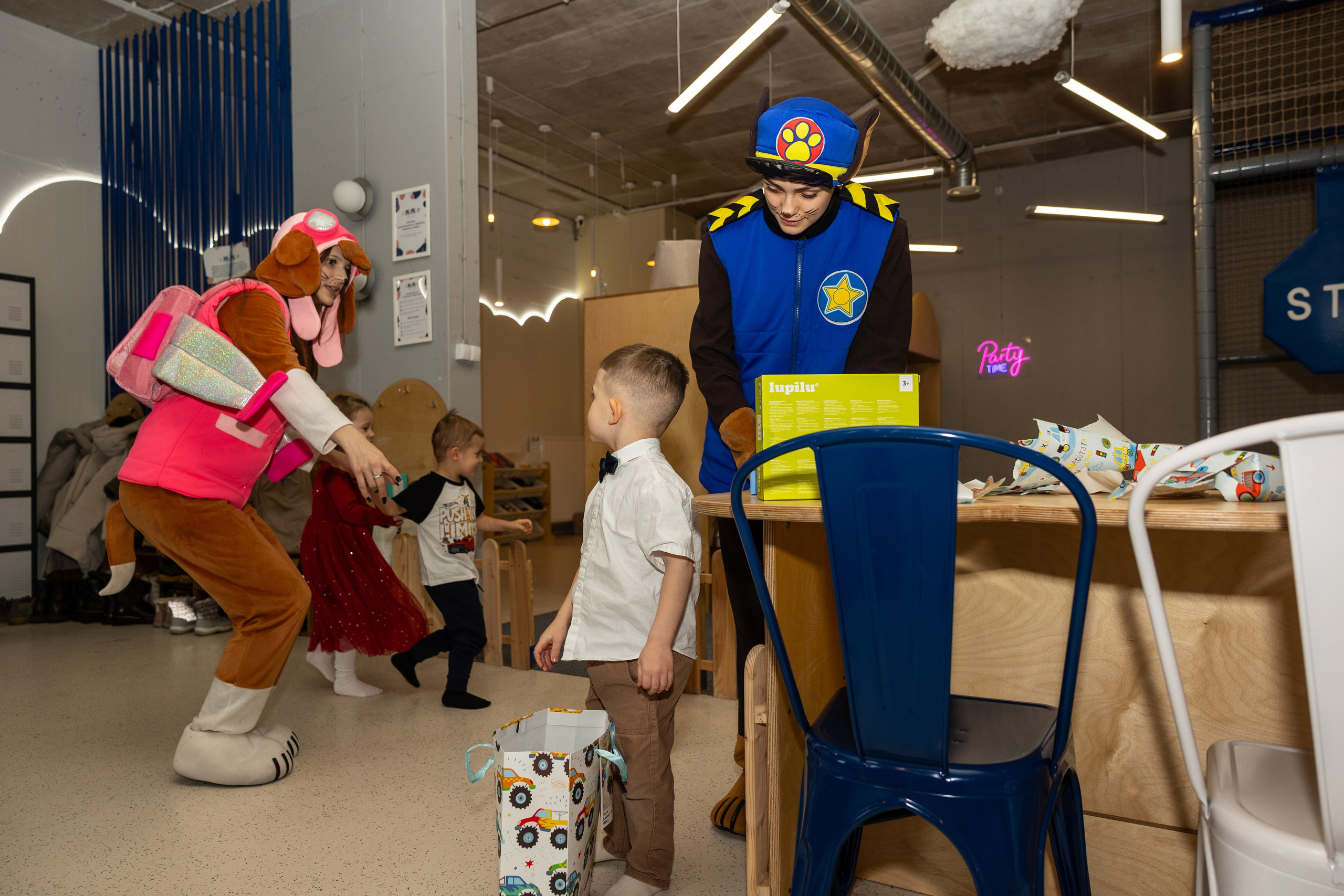 День рождения Артёма 24 января 2026 года. Семейный и детский фотограф в Варшаве Мила Бобровская