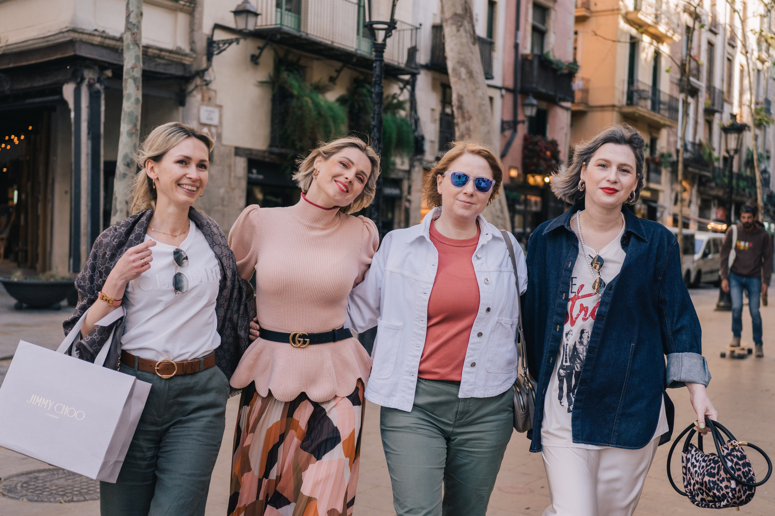 Yulia and friends. Photographer Kristina Dorina