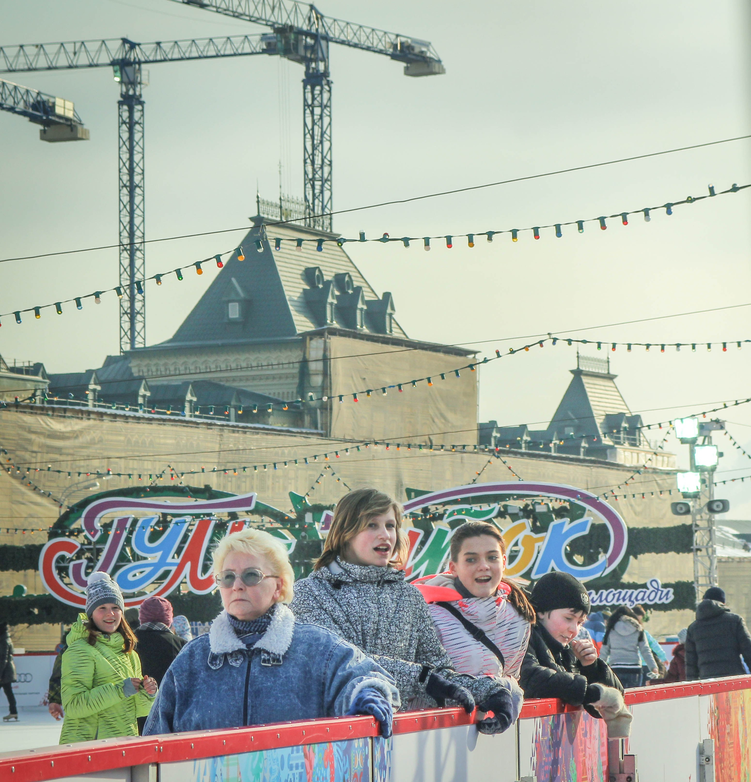 2013. Стрит-фотография, полная абсурда, идиотизма и красоты