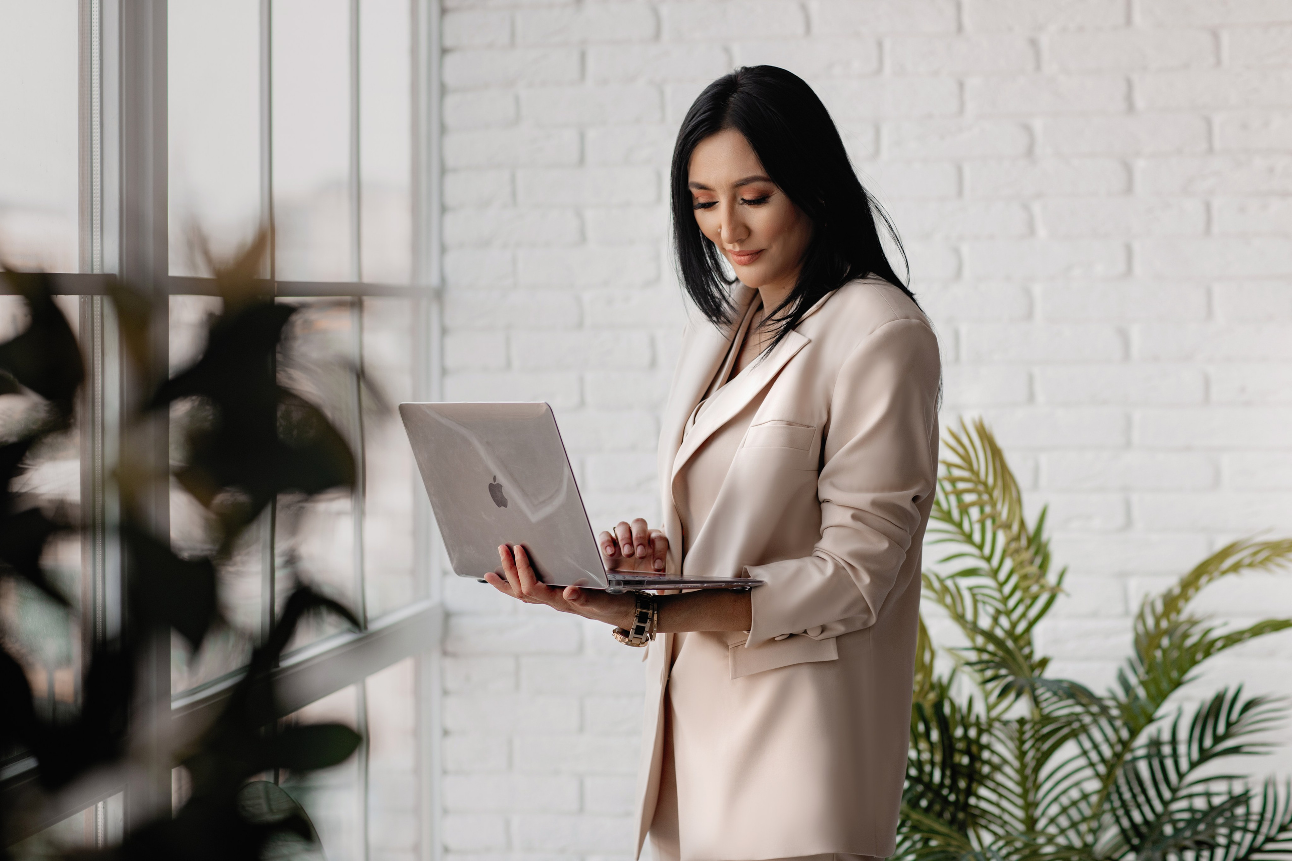 Мадина. Финансы. Валерия Вартанова. Фотограф