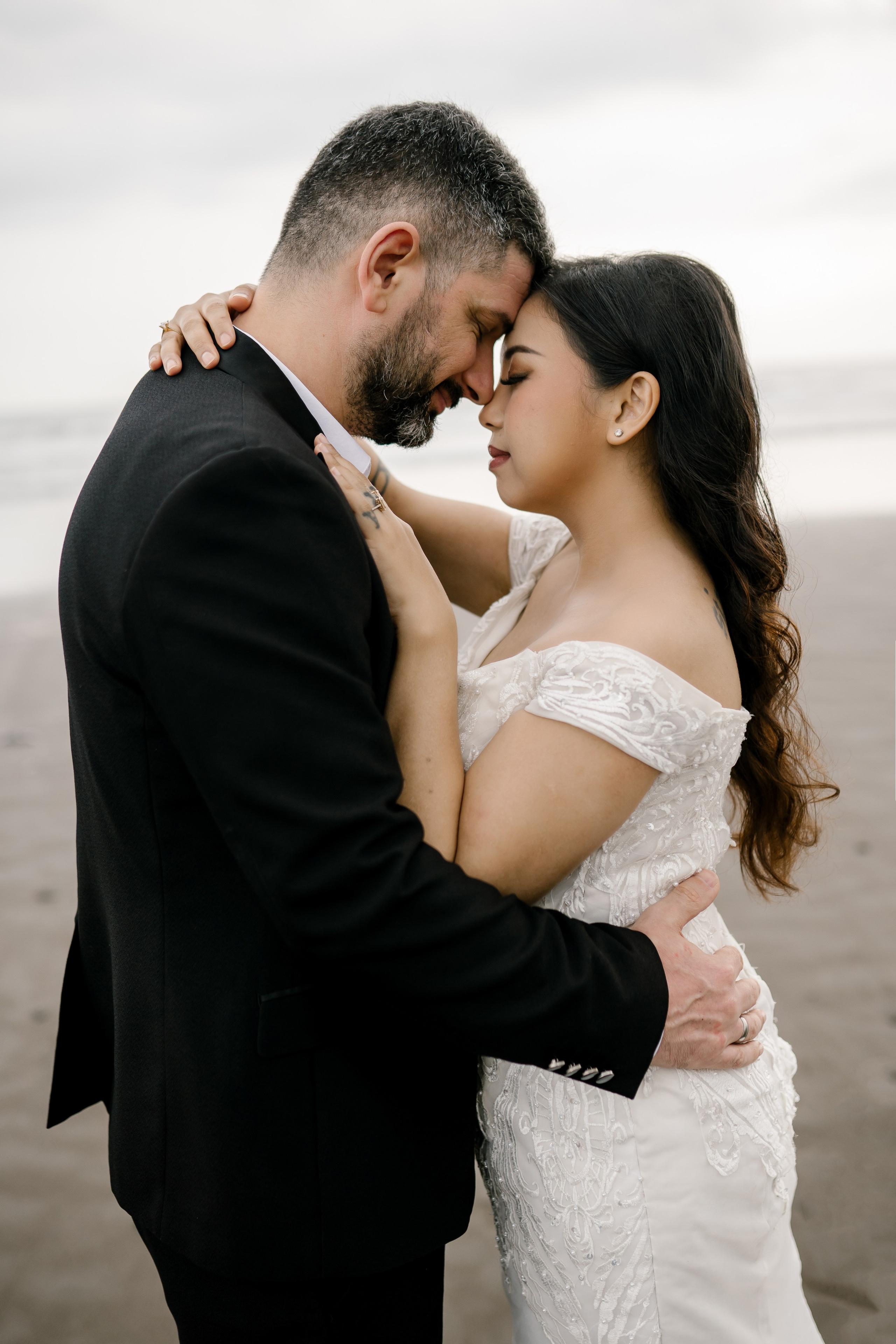 Honeymoon Photoshoot in Bali. Female Photographer in Bali