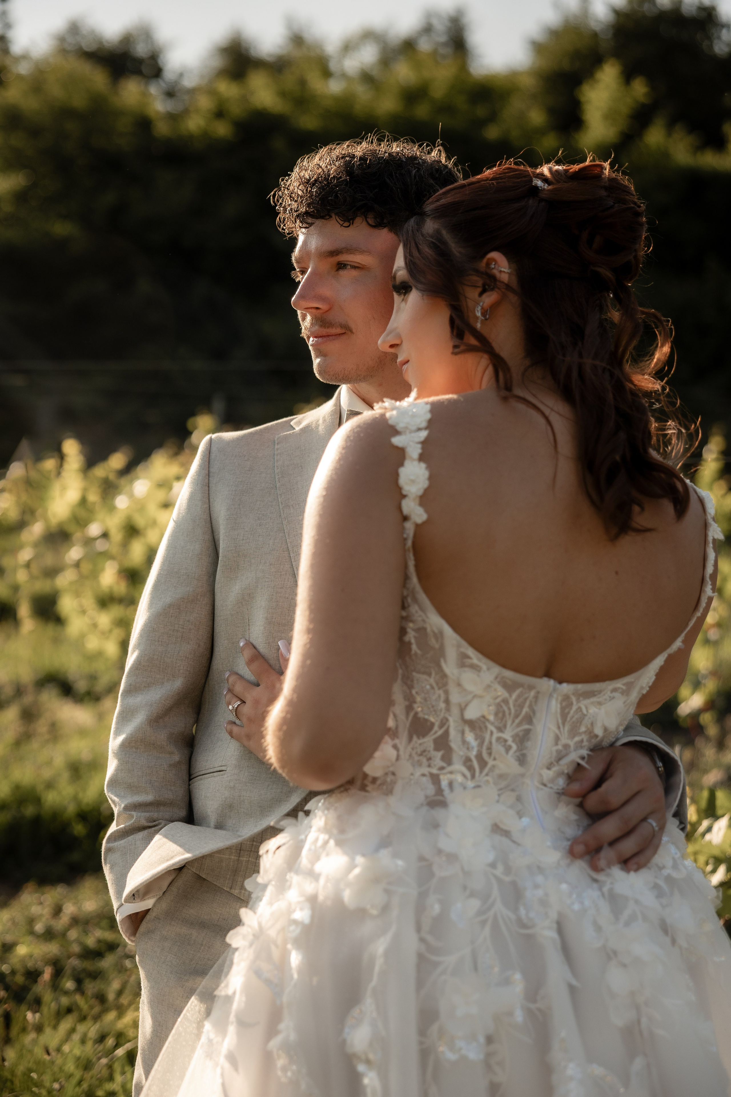 Modern Château Wedding in Occitanie — Domaine de Merlac. Eugénie Smirnova — Wedding & Elopement Photographer in Southwest France