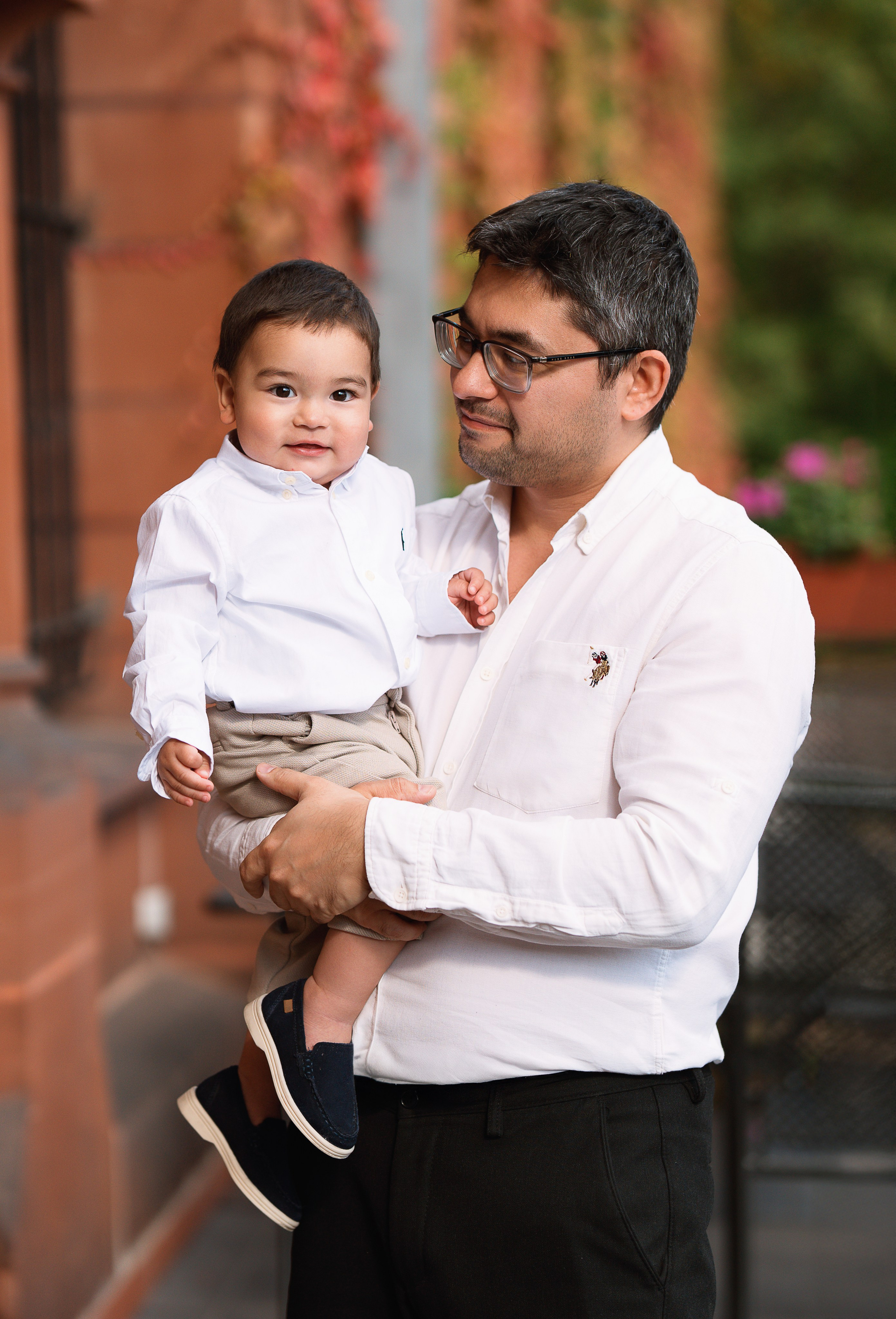 Walk in the park. Family, conceptual women portrait photograher in Geneva, Switzerland