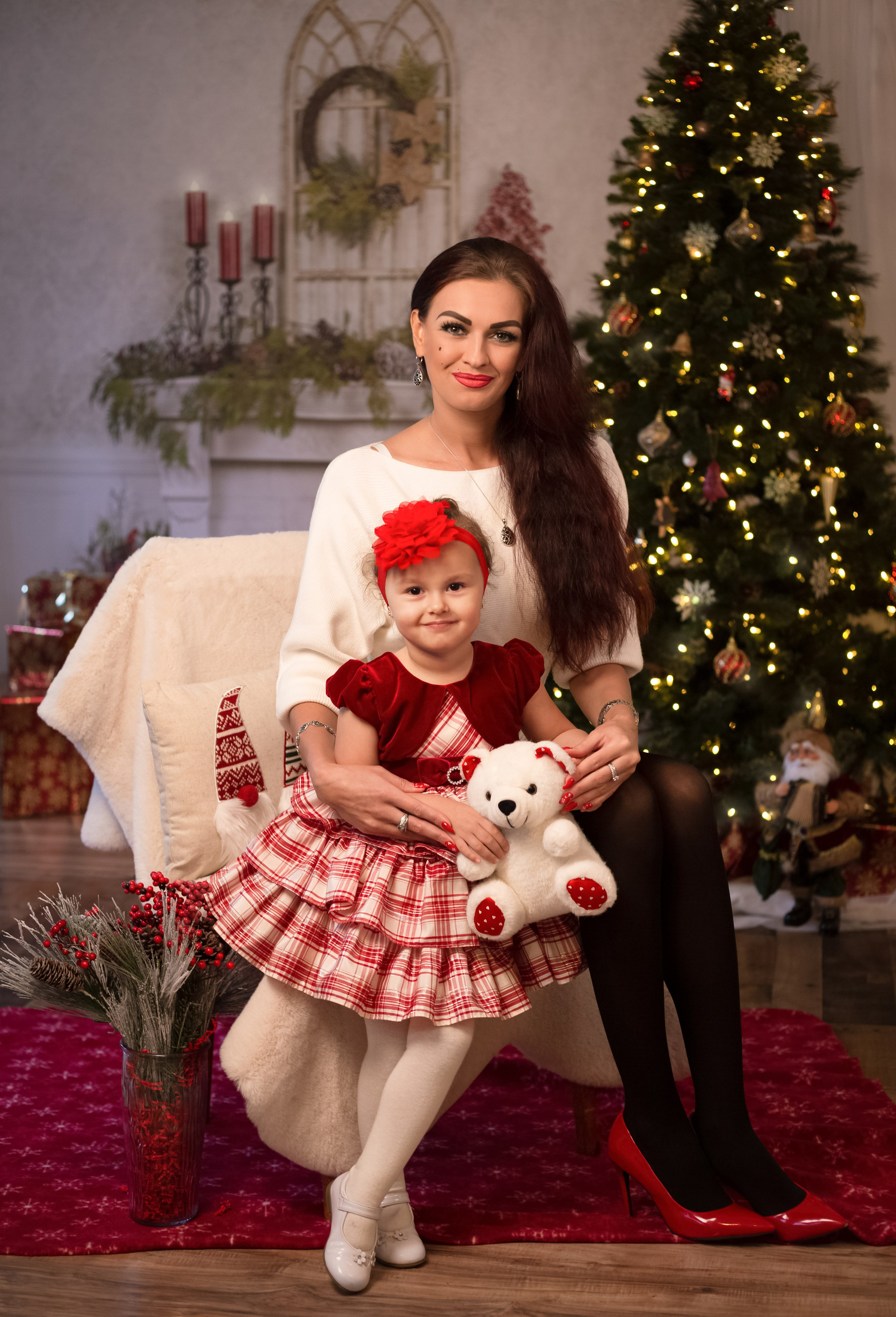 STUDIO Photoshoot. YuAnna studio. Family & Kids Photographer in Seattle area, located in