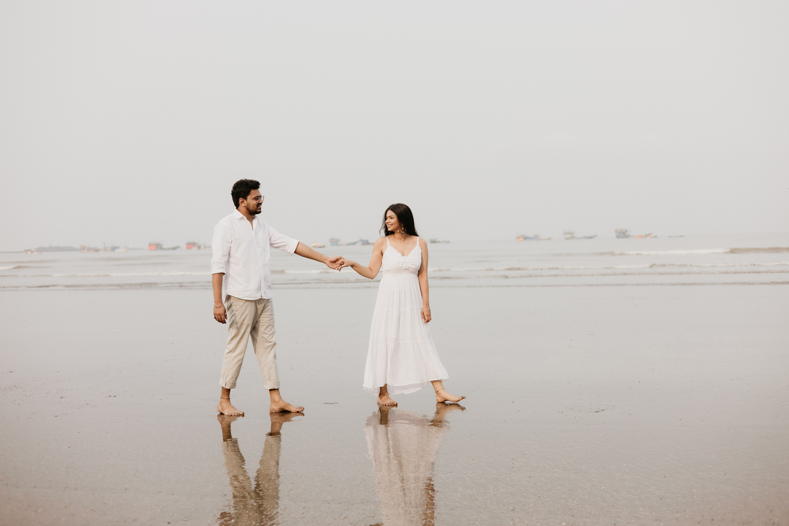 COUPLE SESSIONS. Love Emotions Weddings