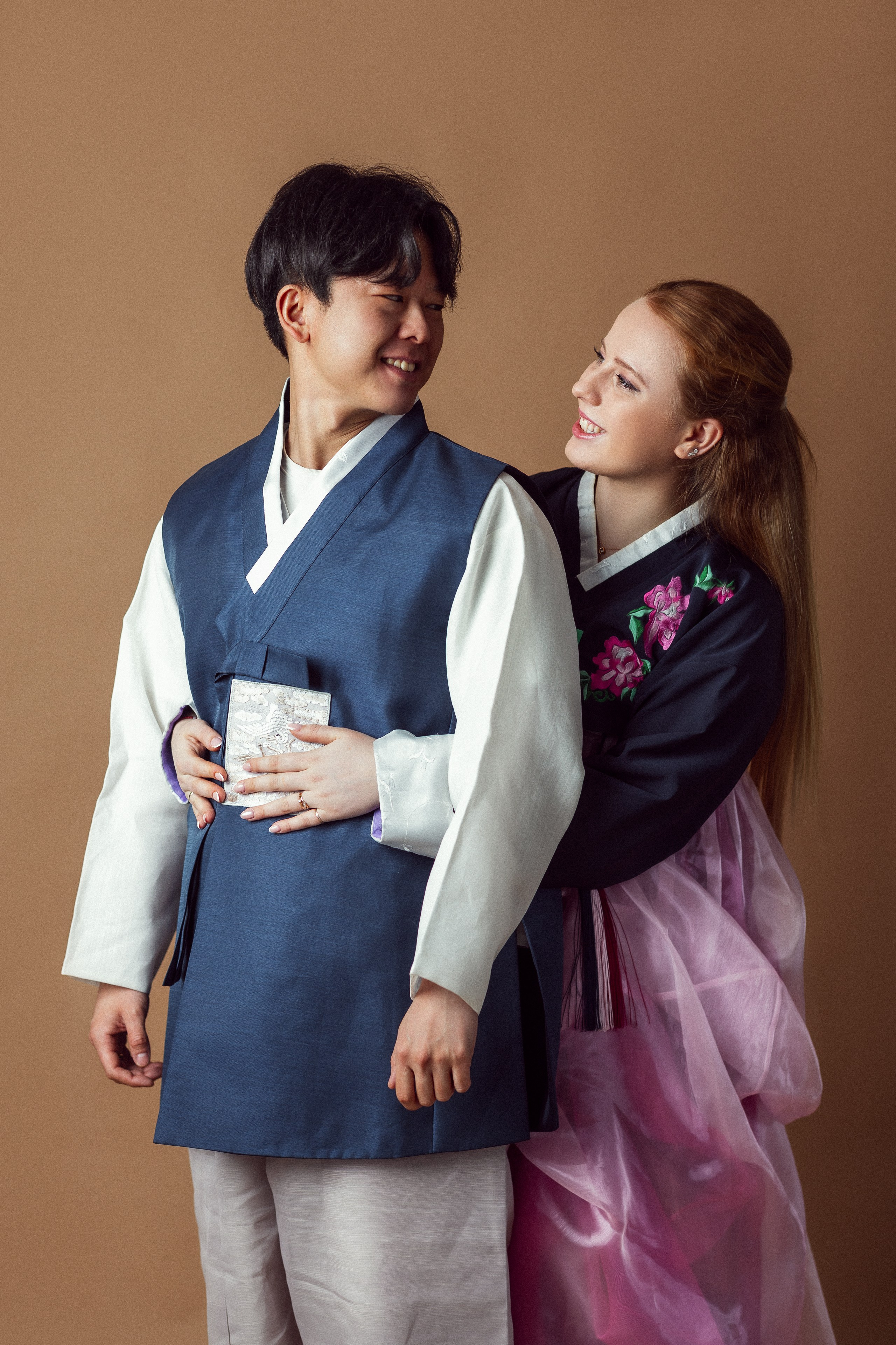 Karina & Hyunjin 20.04.2024. Portree- ja perefotograaf Anton Hansen Tallinnas, Eestis