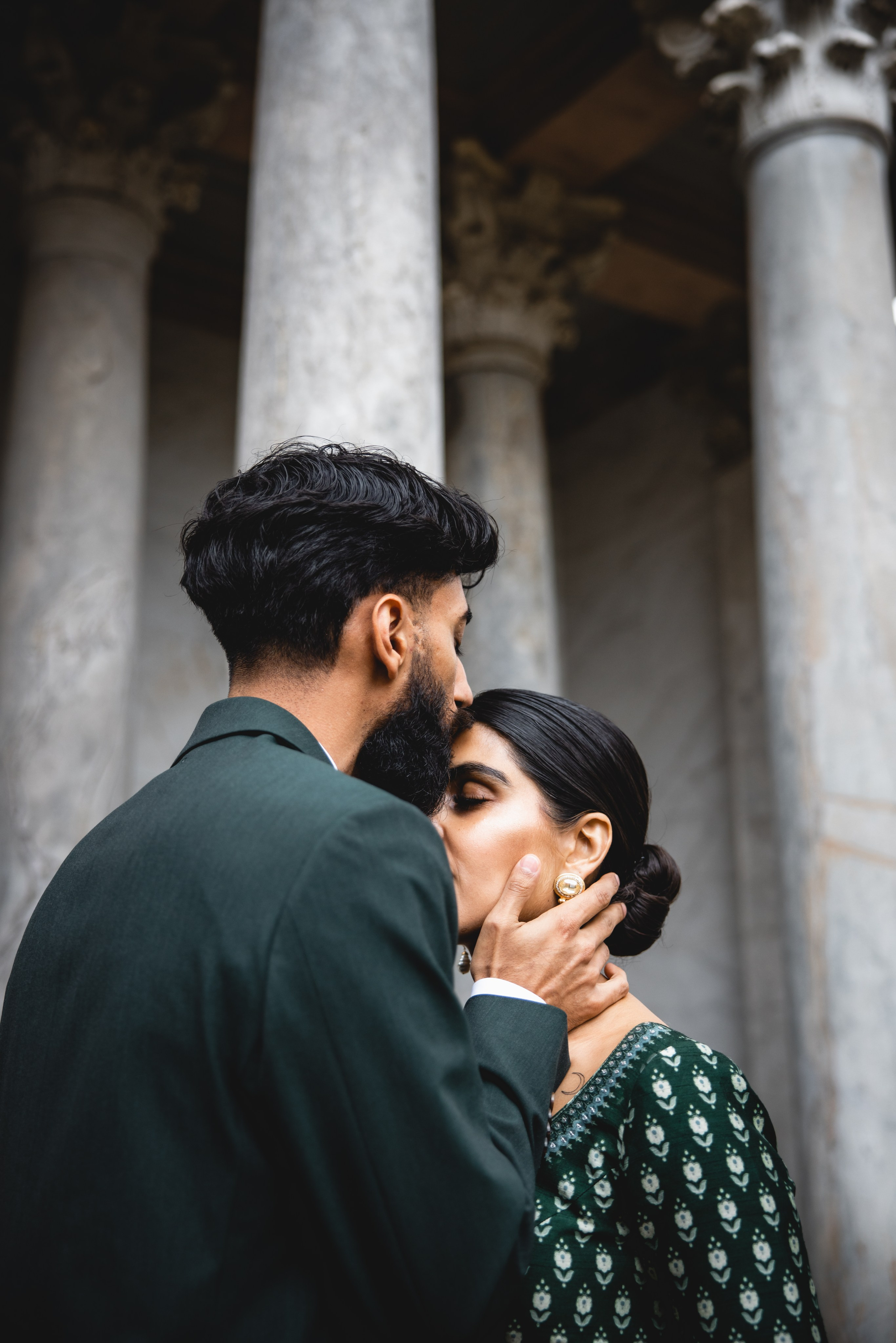 Indian style. Professional wedding photographer in Copenhagen, Denmark — Julia Byron