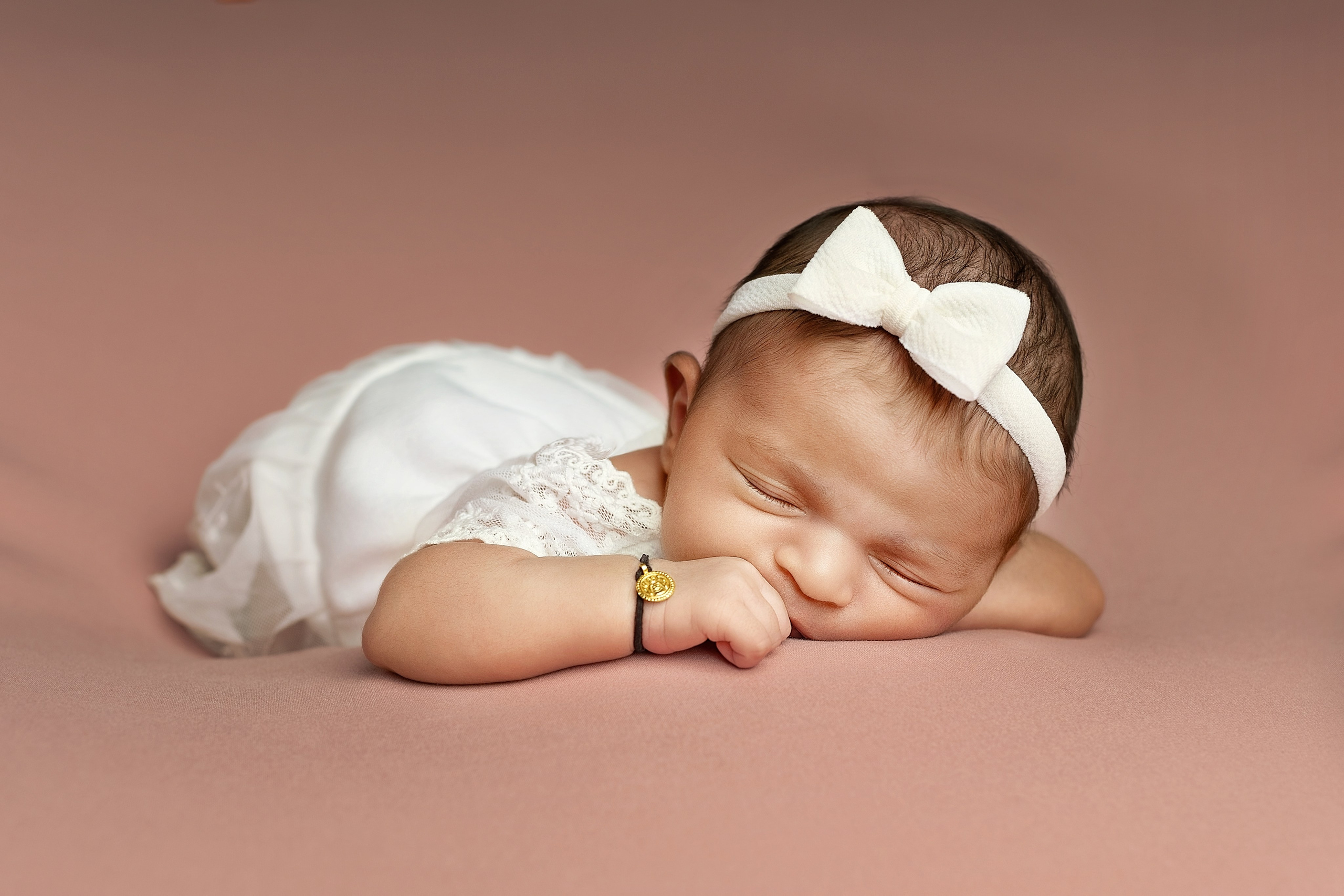 Priyanka with Baby Adida. Wedding & family photography in Seattle area. Helen Michelle photographer