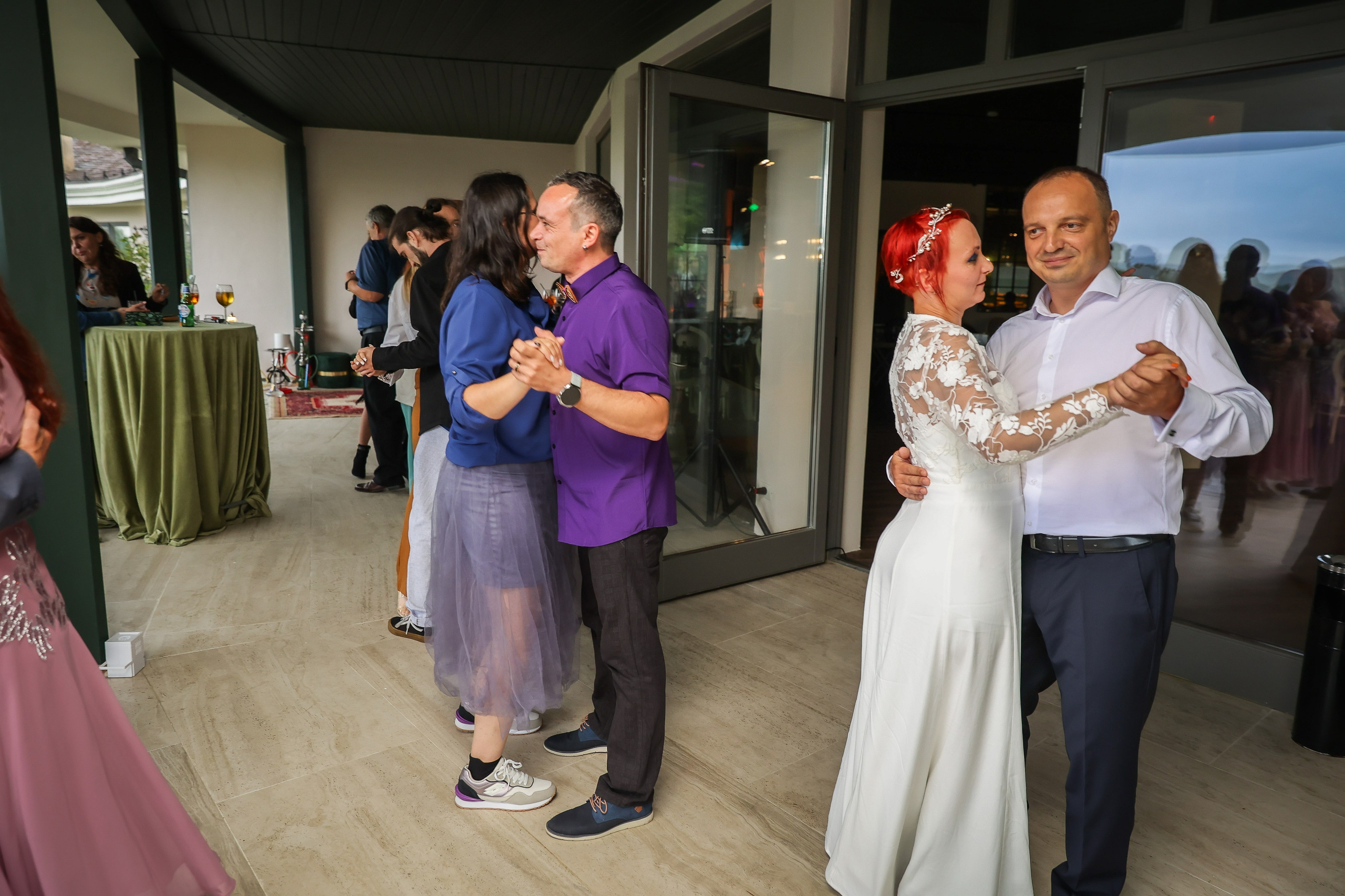 Oana&Bogdan — distractie, rasete, amintiri. Rares Bucur is a professional wedding photographer based in Cluj-Napoca, Romania, specializing in wedding photography