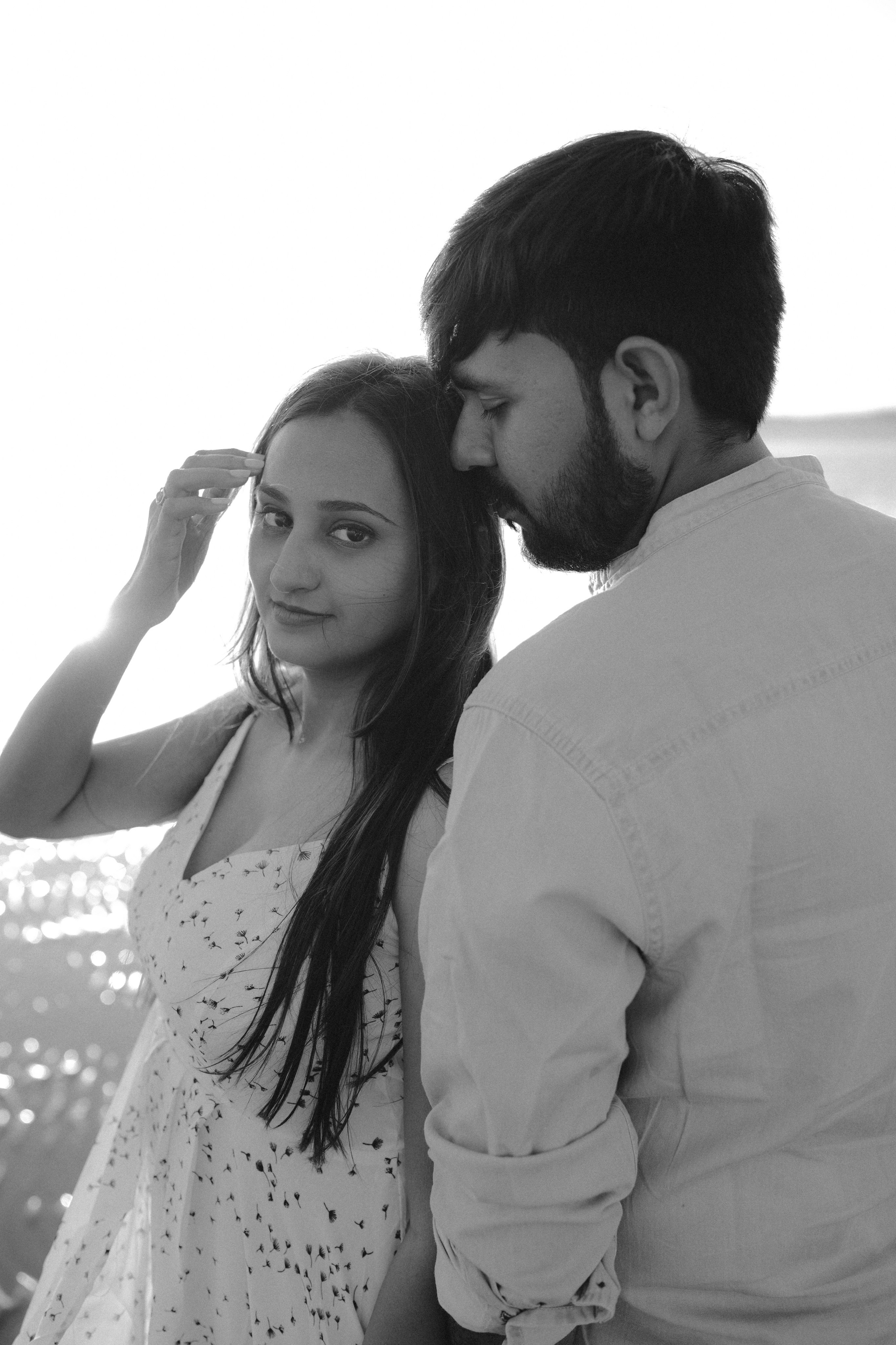 COUPLE SESSIONS. Love Emotions Weddings