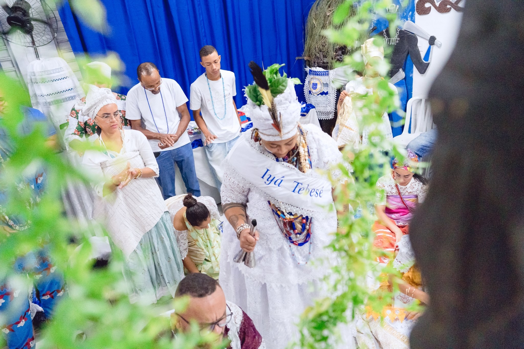 Saída Ìyá Tebeṣé Fernanda e Àjọ̀dún Ògún. Aladá Produções