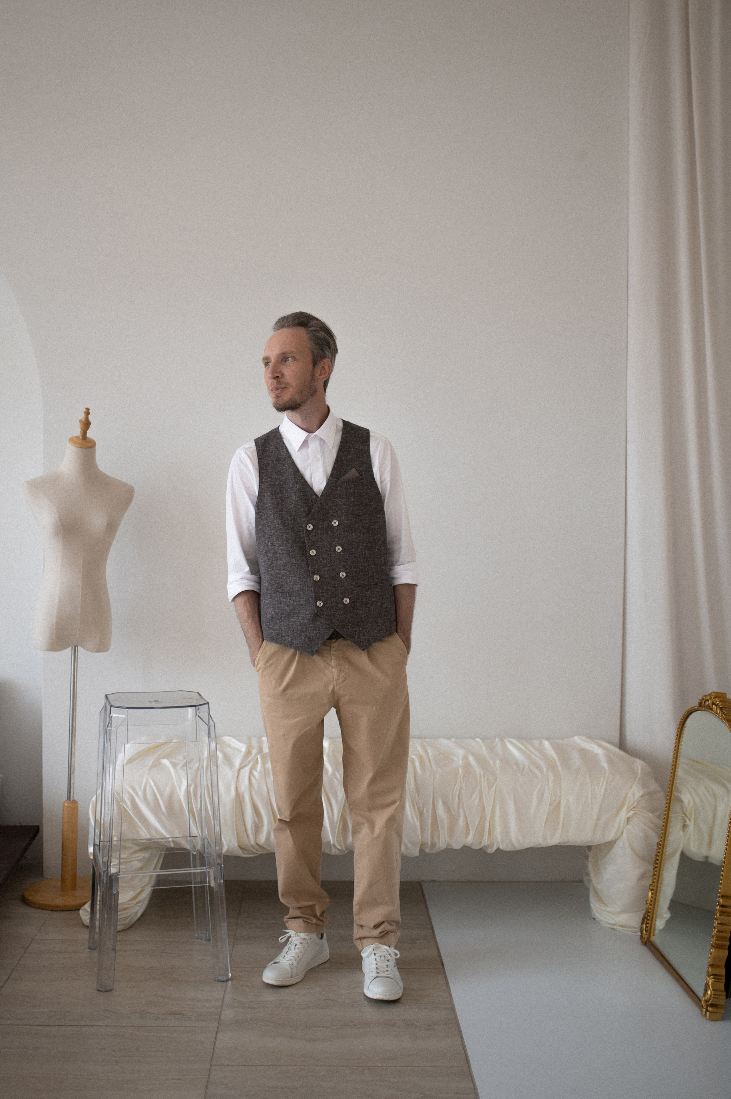 Bright. Wedding and commercial photographer