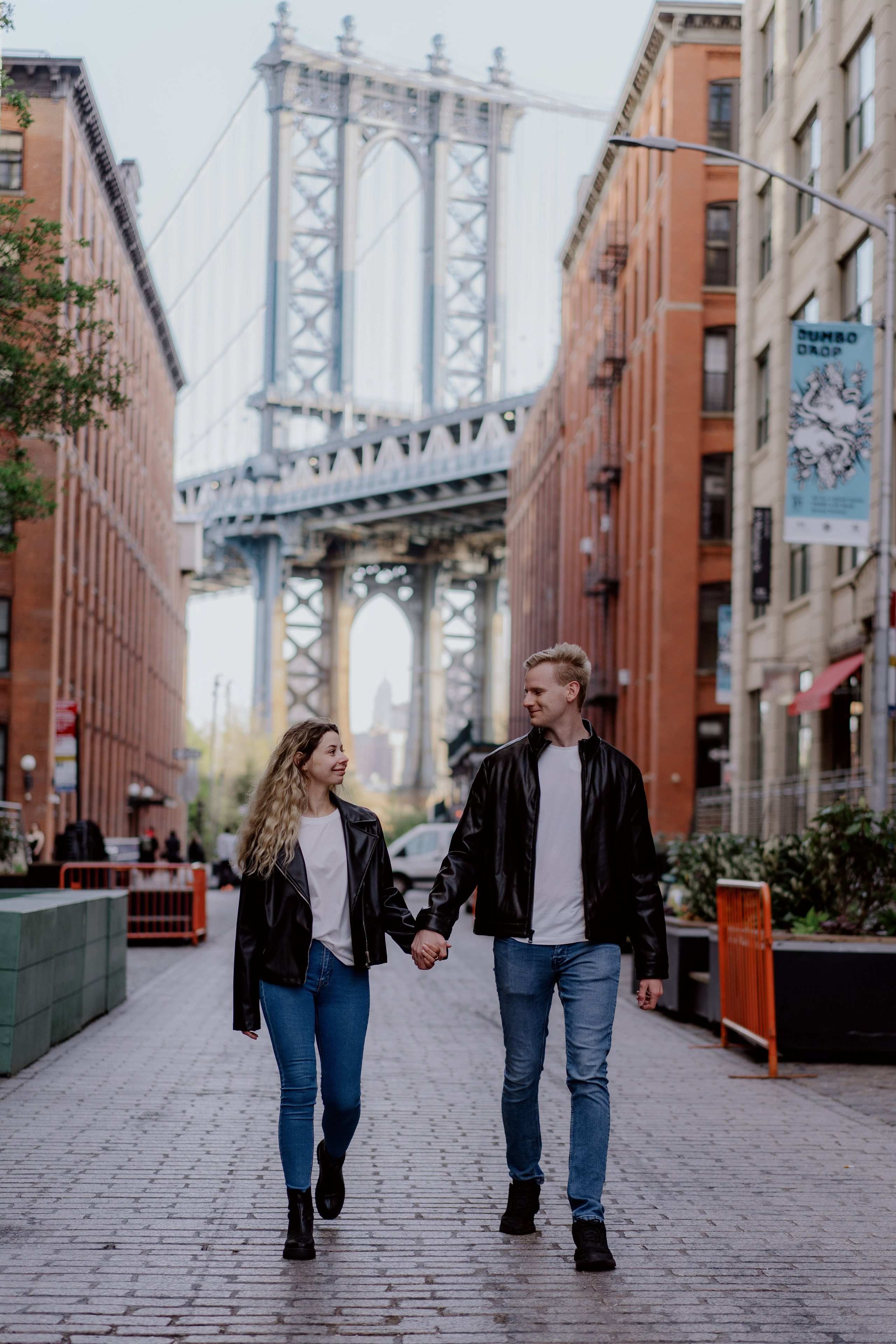 Brooklyn bridge and Dumbo. Videographer and photographer in New York // MAKAROV.VIDEO
