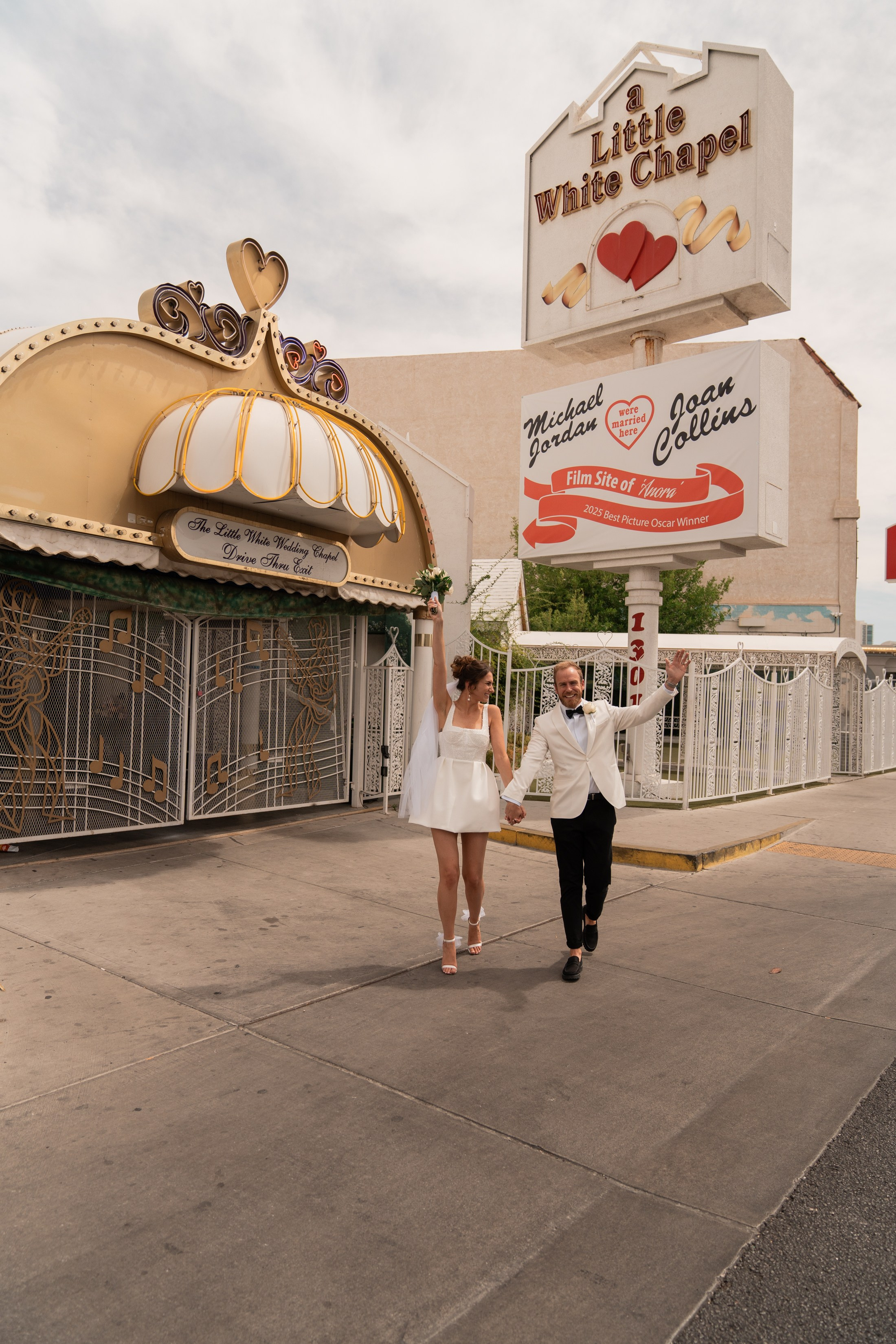 Emma&Daniel. Wedding & elopement photographer Viktoriya Kravtsov. Las Vegas