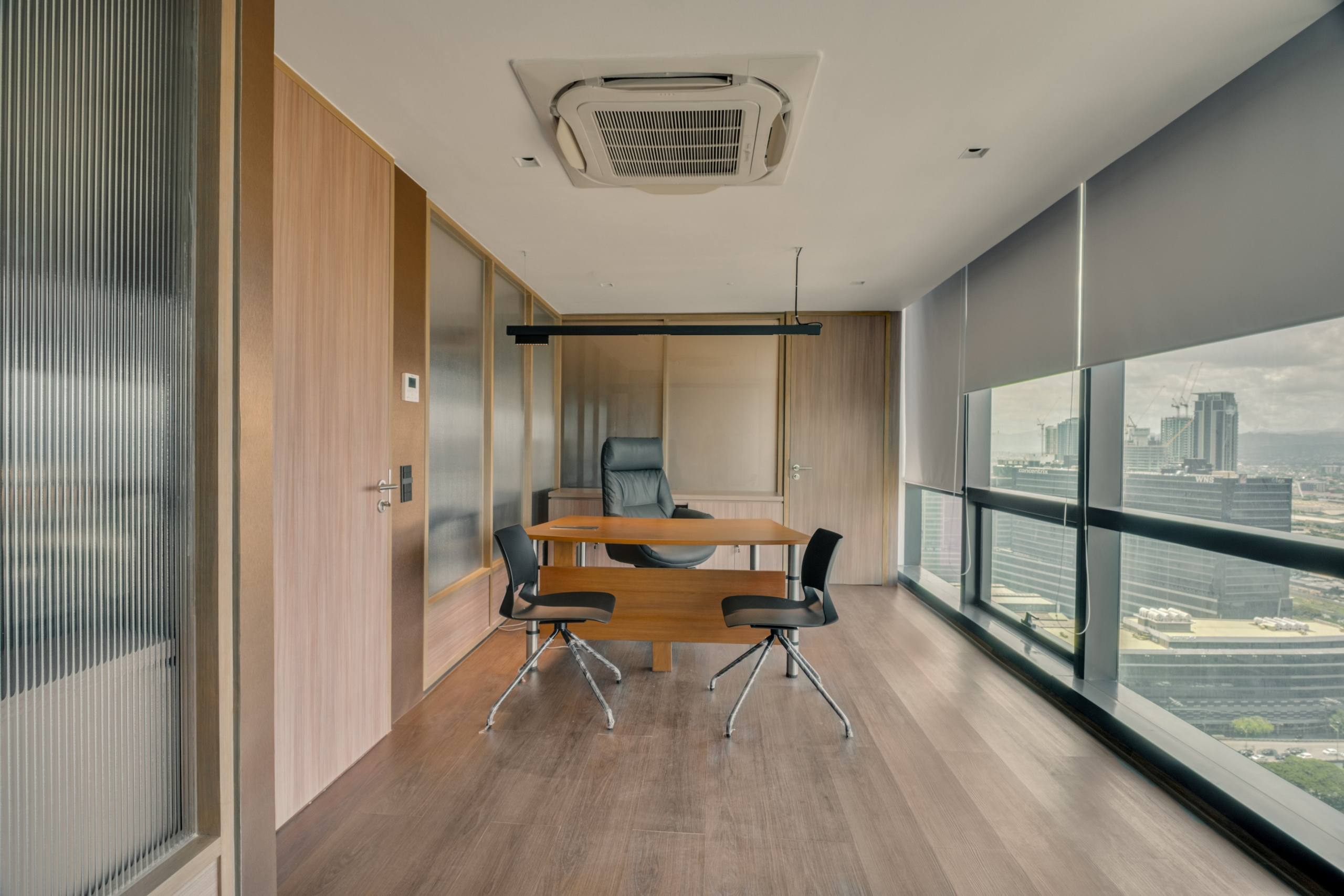 Office // Glaston Tower. Interior & Architectural Photographer Philippines | Argen Carlo Camaclang