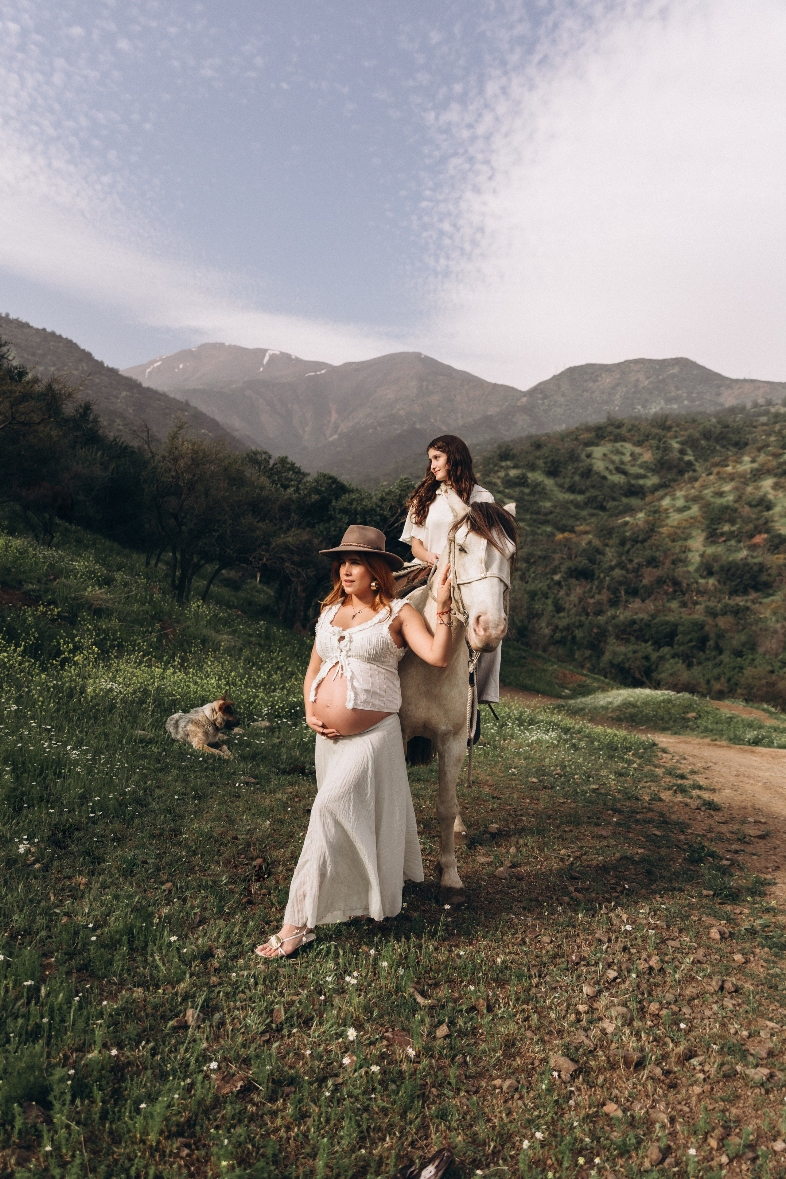 Sesión fotográfica ecuestre en la montaña — Elegancia salvaje y paisajes cinematográficos. Photographer in Santiago, Chile Anna Almazova