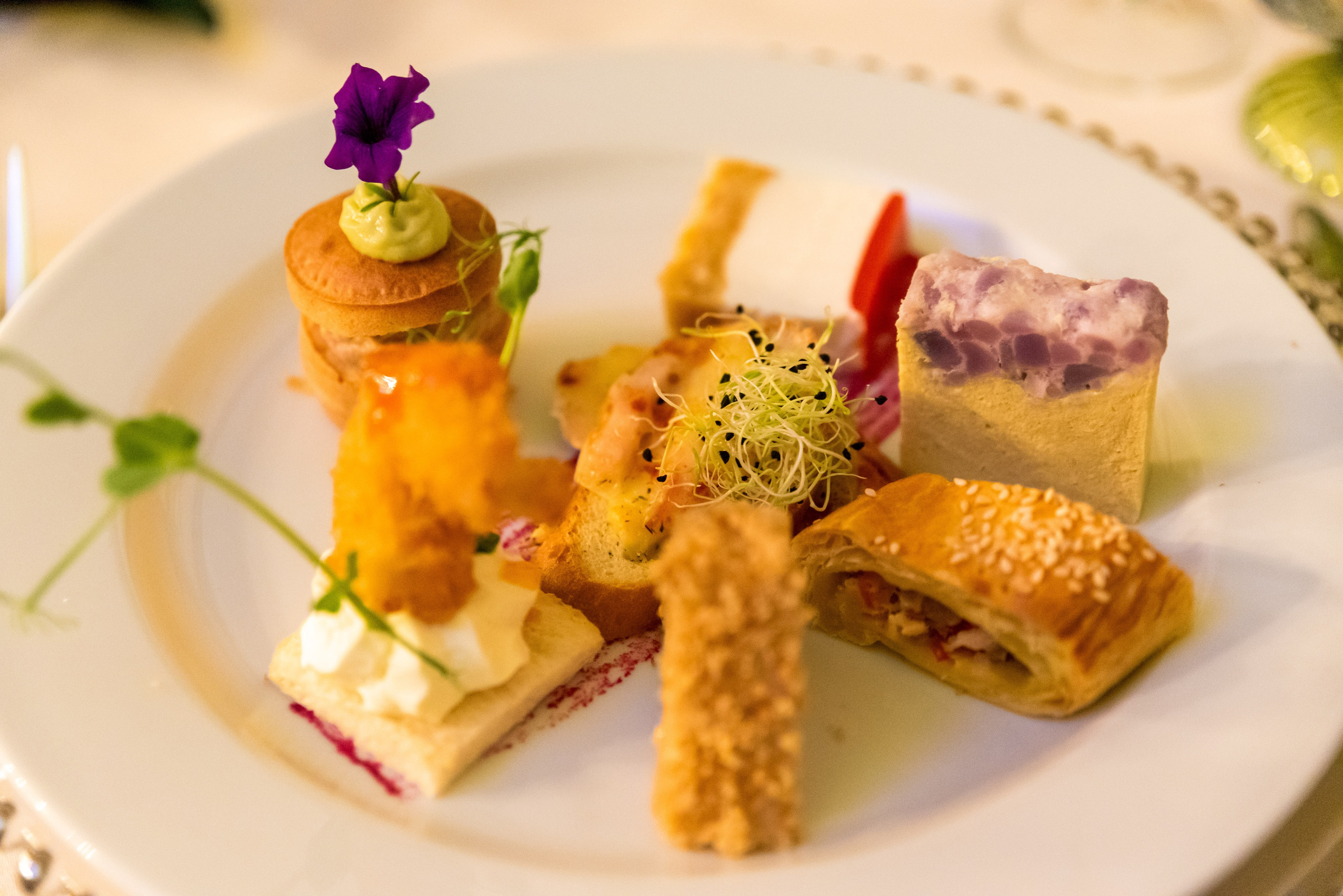 Wedding photographer, Bucharest wedding photographer, photo offer 2024, wedding photo offer, special wedding photographer, wedding photo services, wedding photo-video, Wedding Photo & Video Team - Videographer Bucharest, Team: wedding photographer & videographer, wedding photographer offer , free data, portrait photographer, bride, wedding dress, jewelry photographer, Wedding photographer,