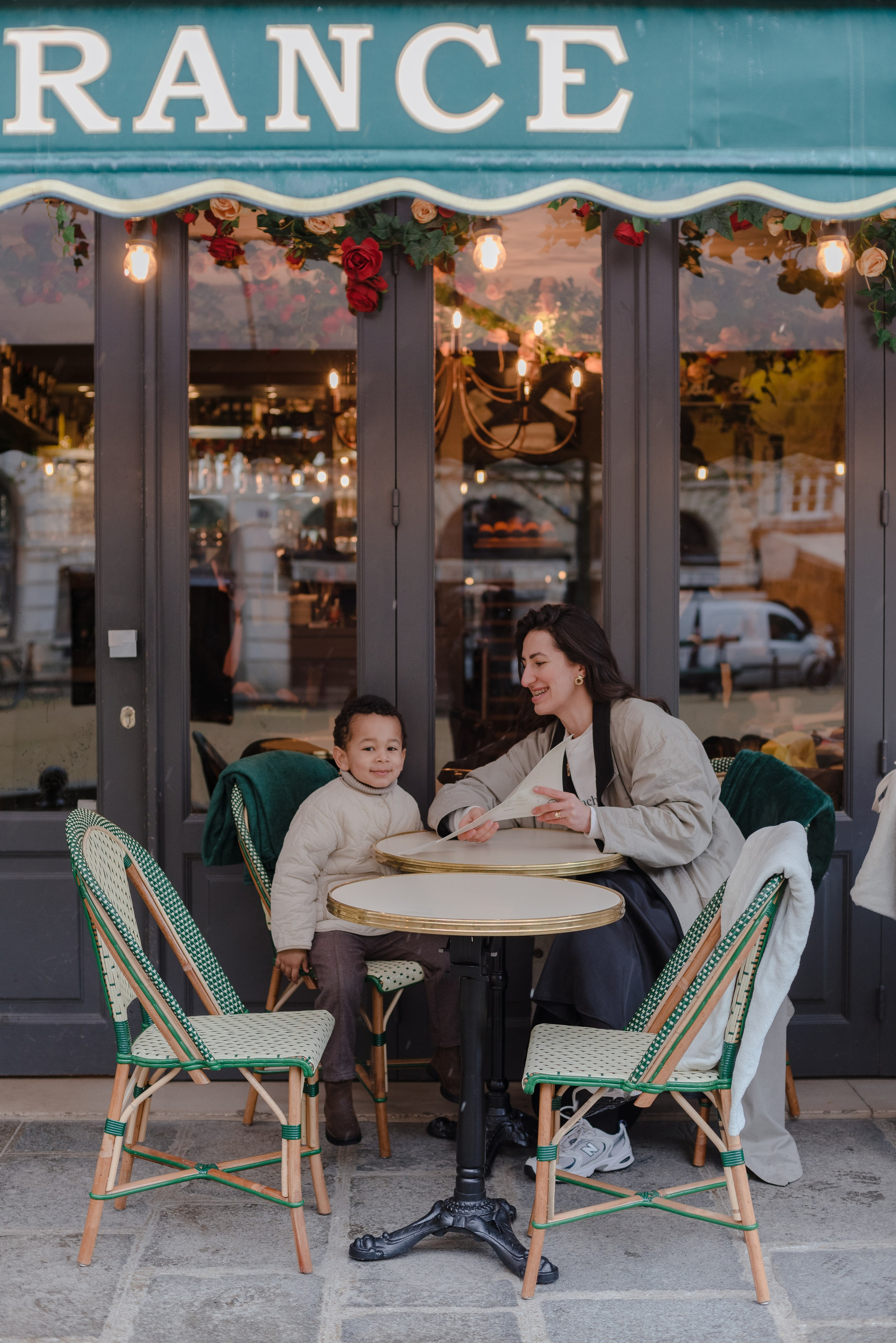 Mother and son session. Timeless Paris moment. Ksenia Marchand/ Lifestyle photographer in Paris