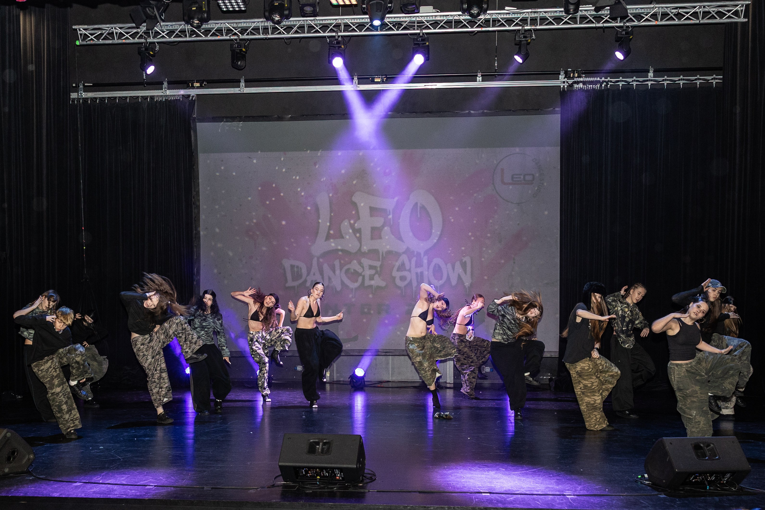 LEO DANCE SHOW WINTER 2025. Семейный и детский фотограф в Варшаве Мила Бобровская