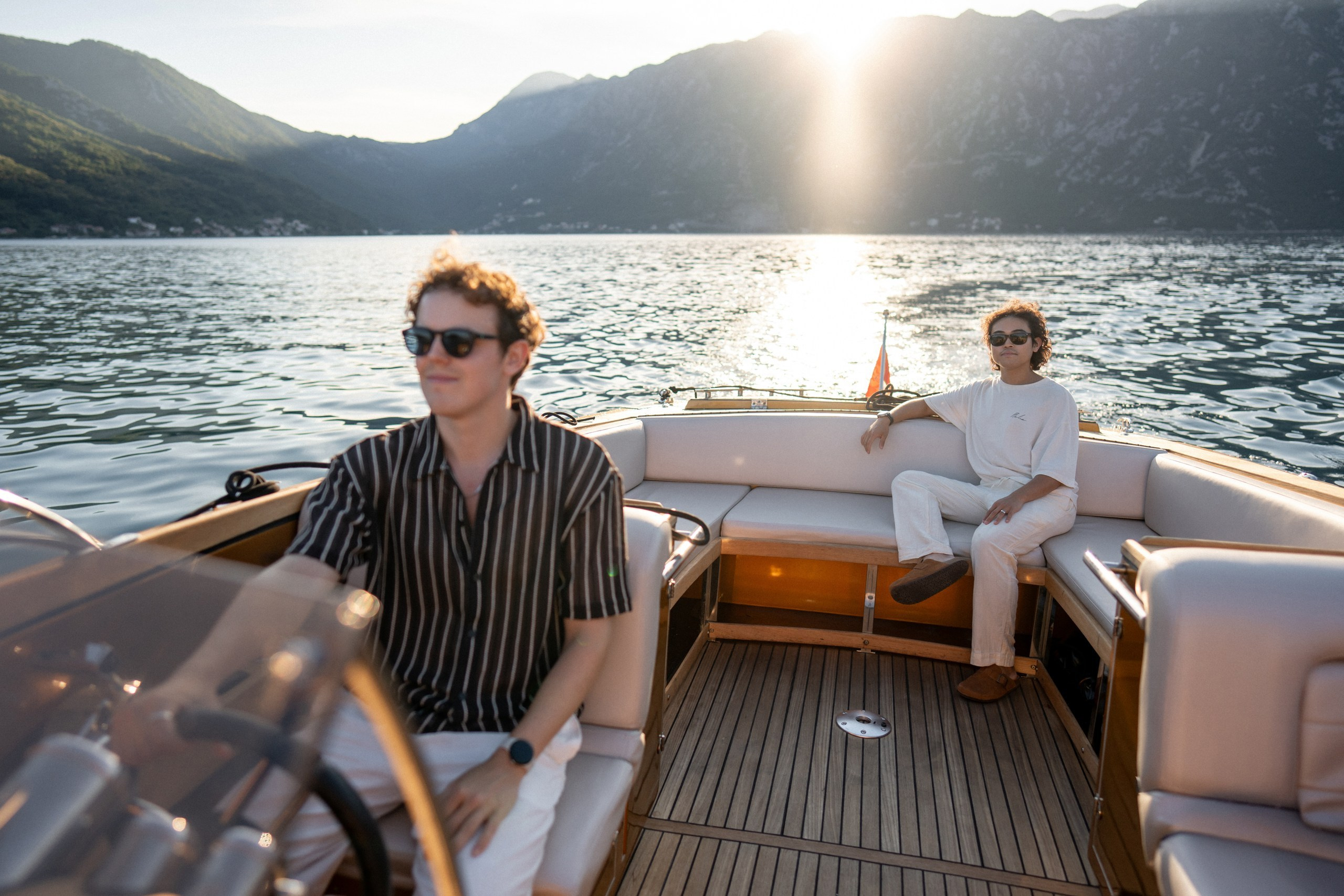Perast Boat Proposal. Trouwfotograaf & videograaf in Montenegro | Maria & Vasilii