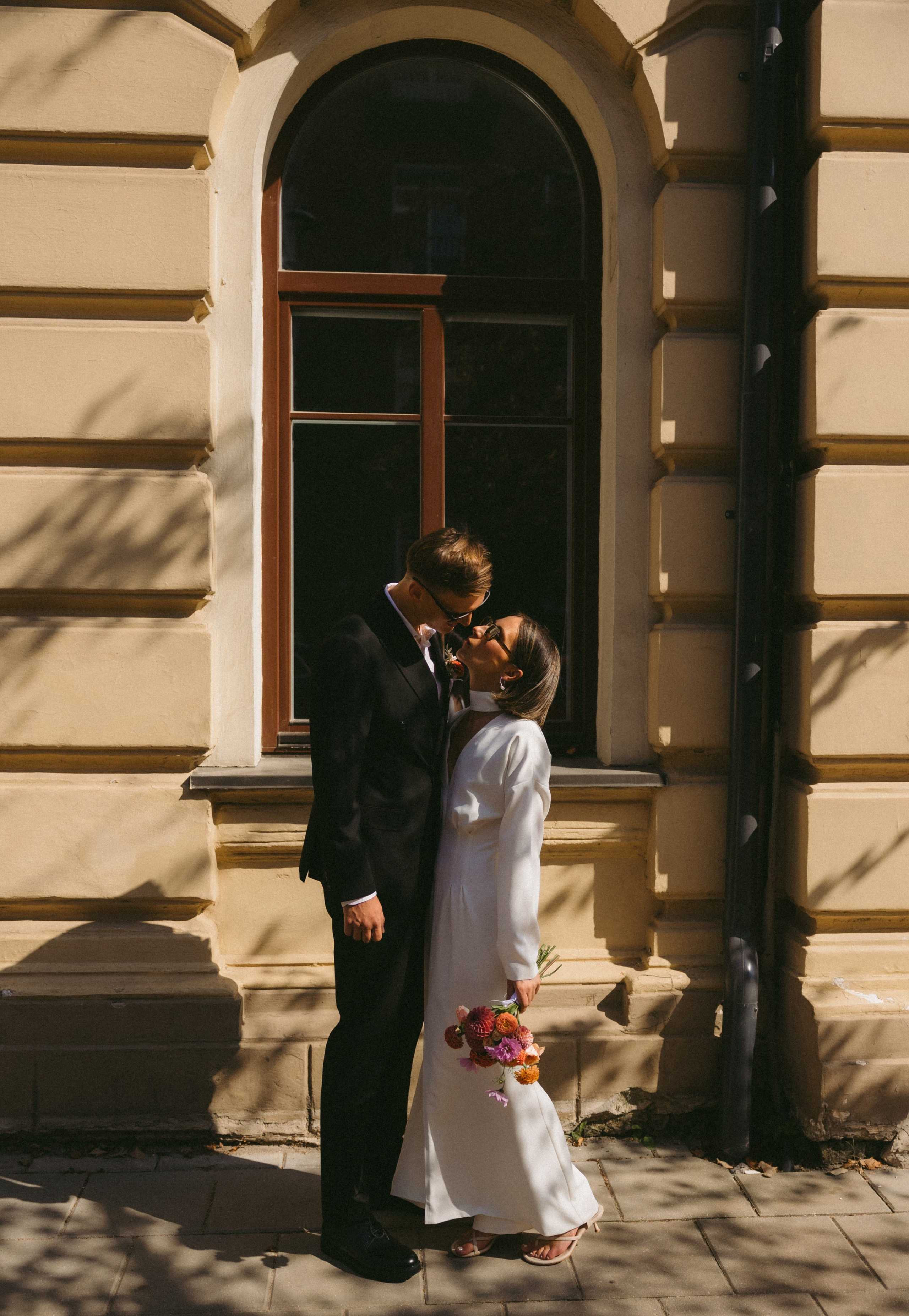 Miglė ir Mindaugas | 2024 | MIESTO VESTUVĖS. Vestuvių ir šeimų fotografė Lena Bondarenko / belove photo