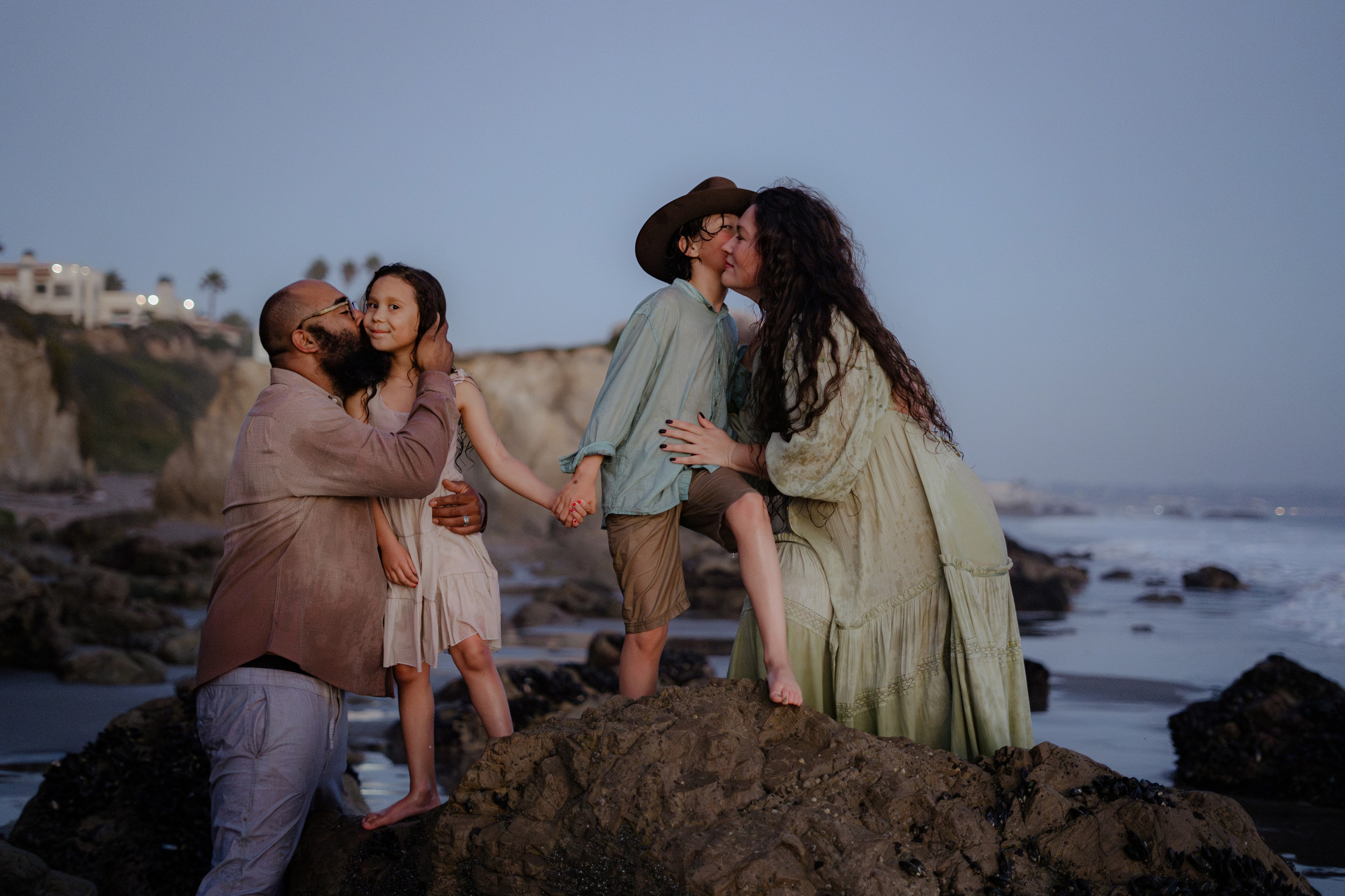 Family photoshoot. Orange County Wedding Photographer & Videographer | Candid & Timeless Wedding Photo + Video | Italiantsev