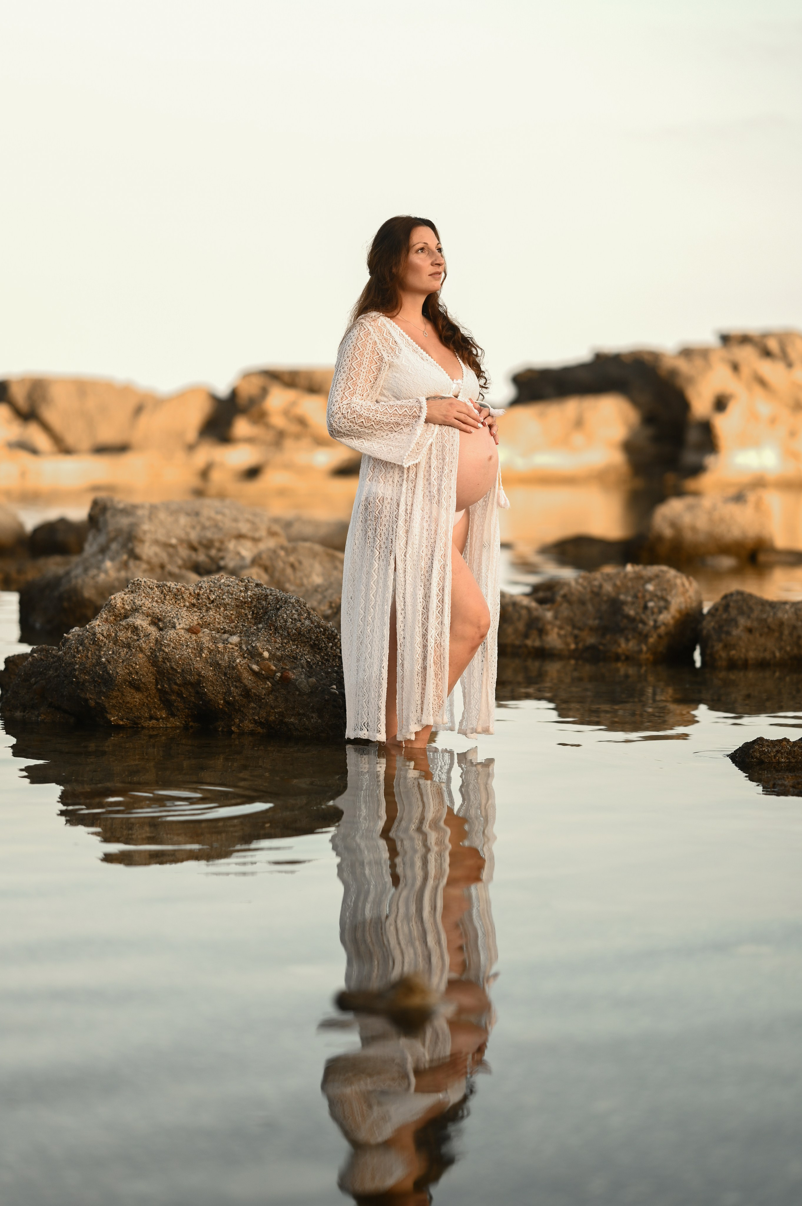 Romantic Maternity Photoshoot. WELCOME