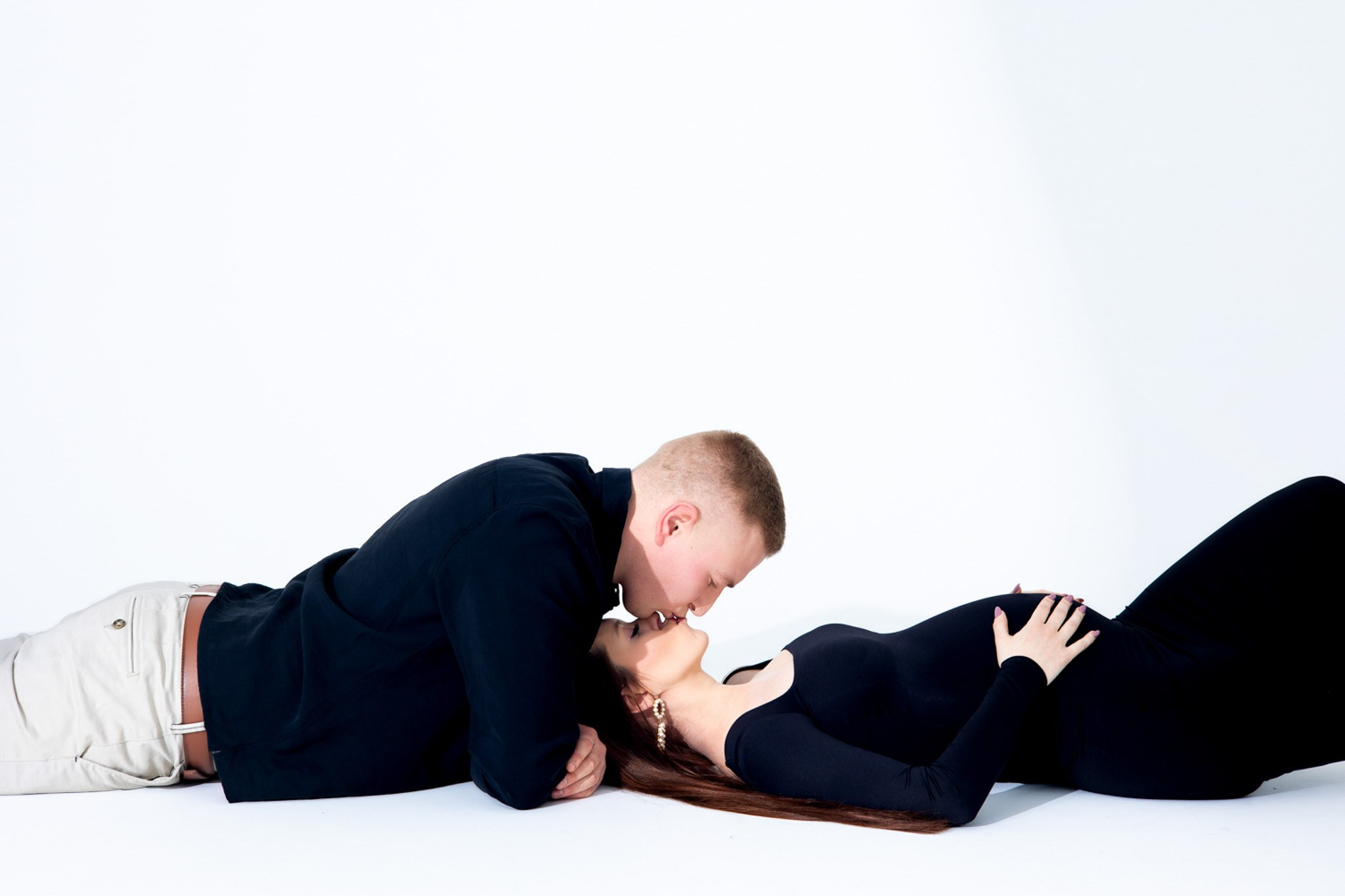 Grūtnieču fotosesija. Portretu fotosesija Rīgā| Biznesa portretu foto | Korporatīvās un darbinieku fotosesijas | Pasākumu fotogrāfs | Produktu fotogrāfs