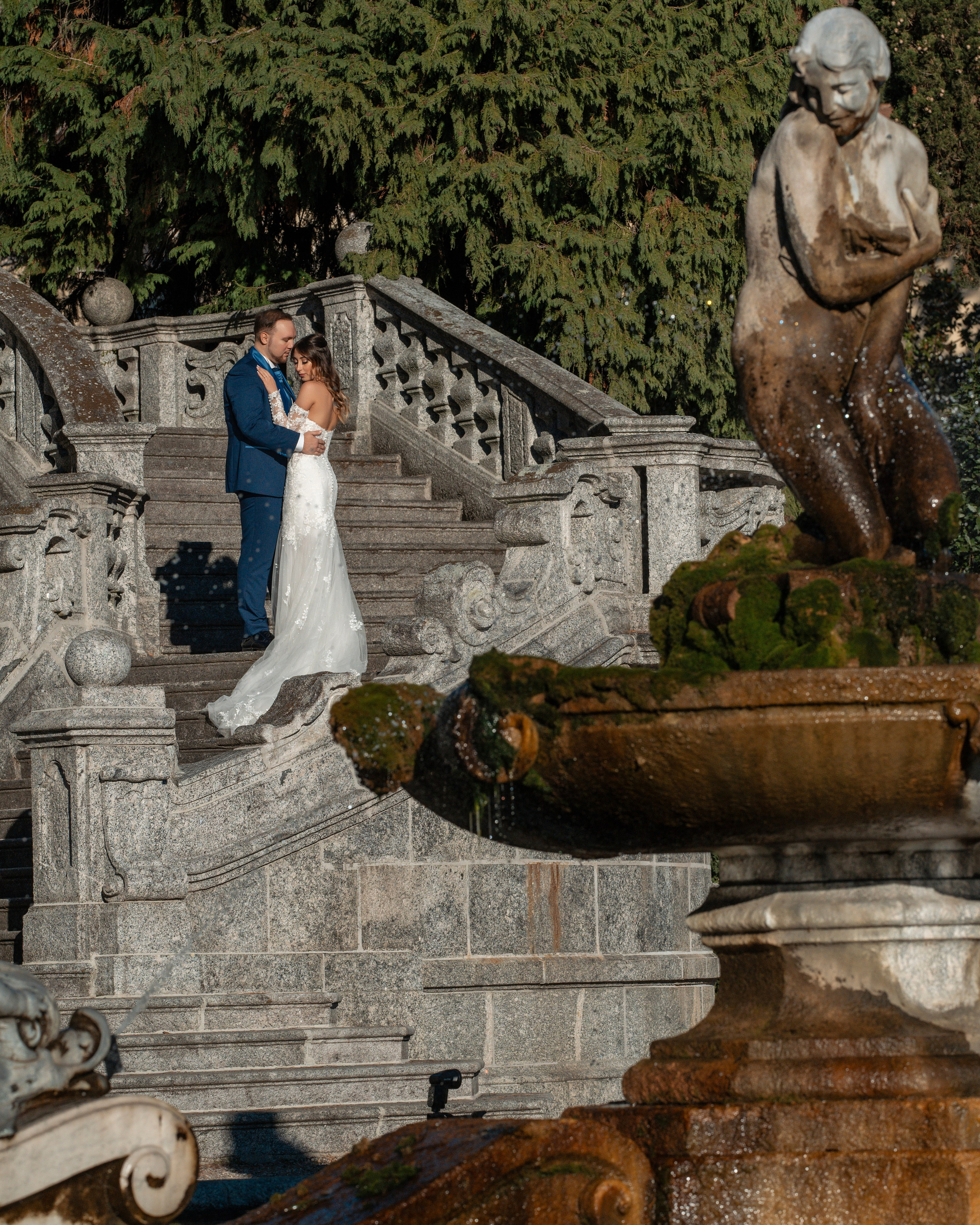 Olivelli Park Elopement on Lake Como. Fotografo matrimonio Lago di Como Ferrari Media Production