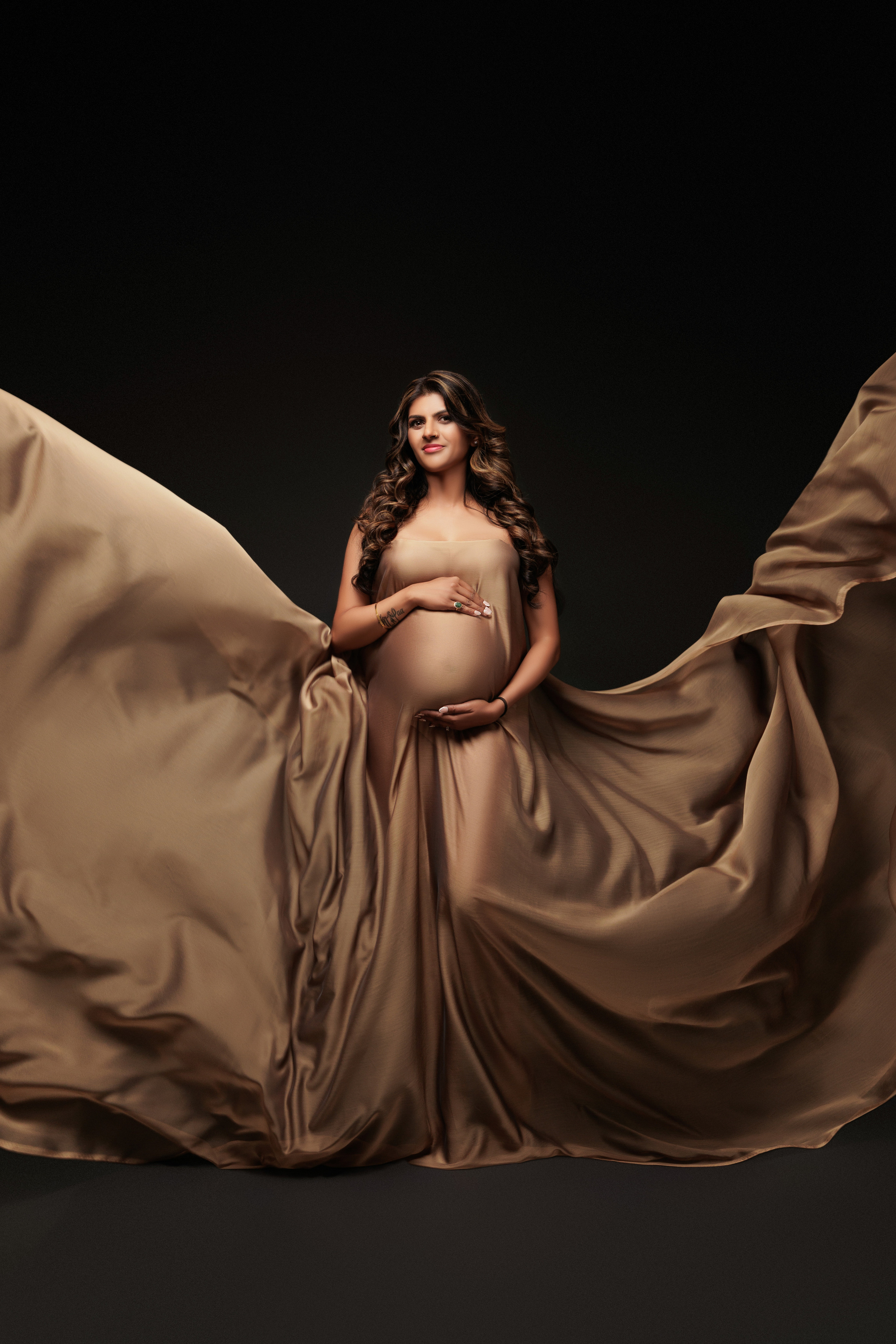 Natalie Vell Studio. Maternity Photography Studio in Roseville, CA