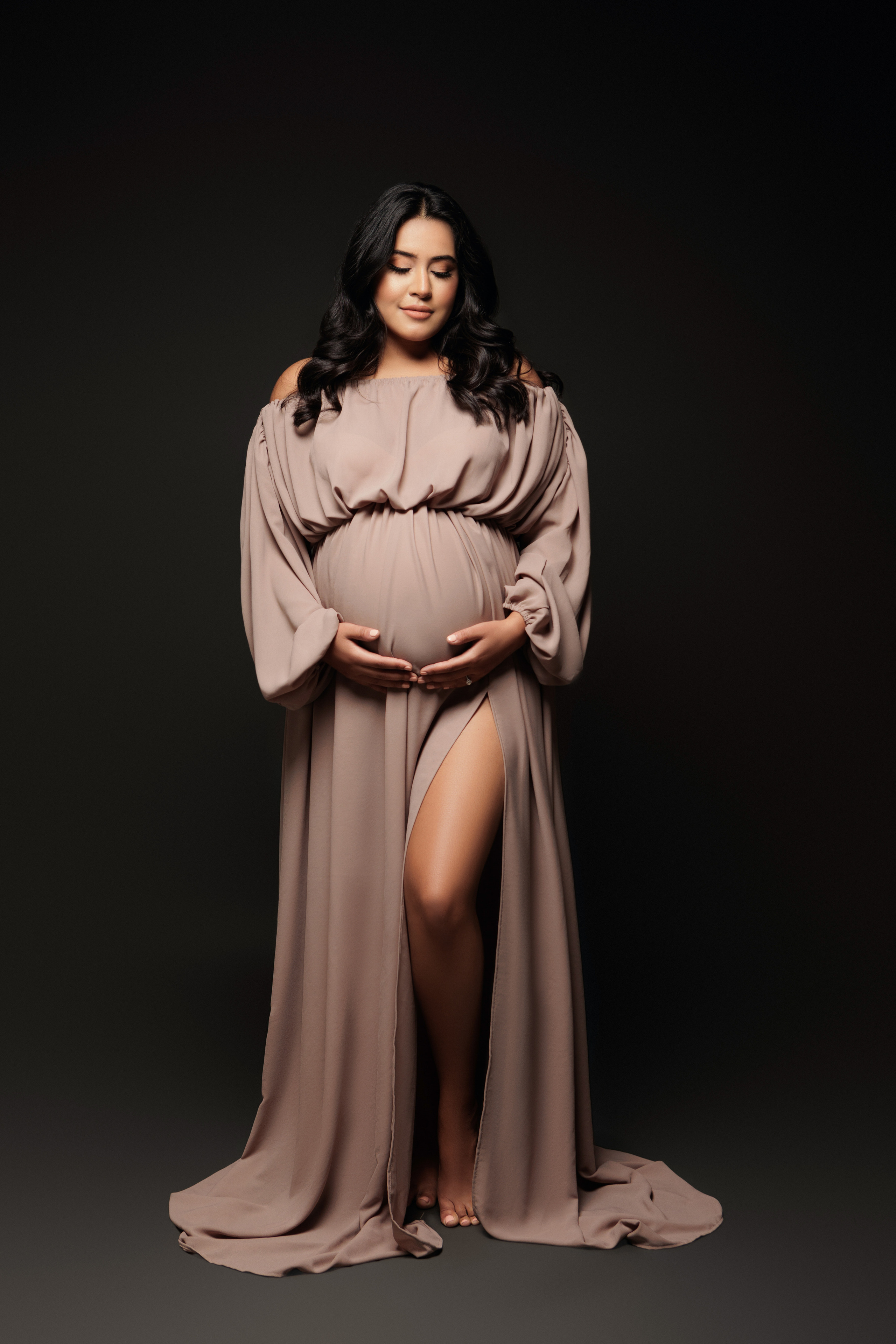 Natalie Vell Studio. Maternity Photography Studio in Roseville, CA
