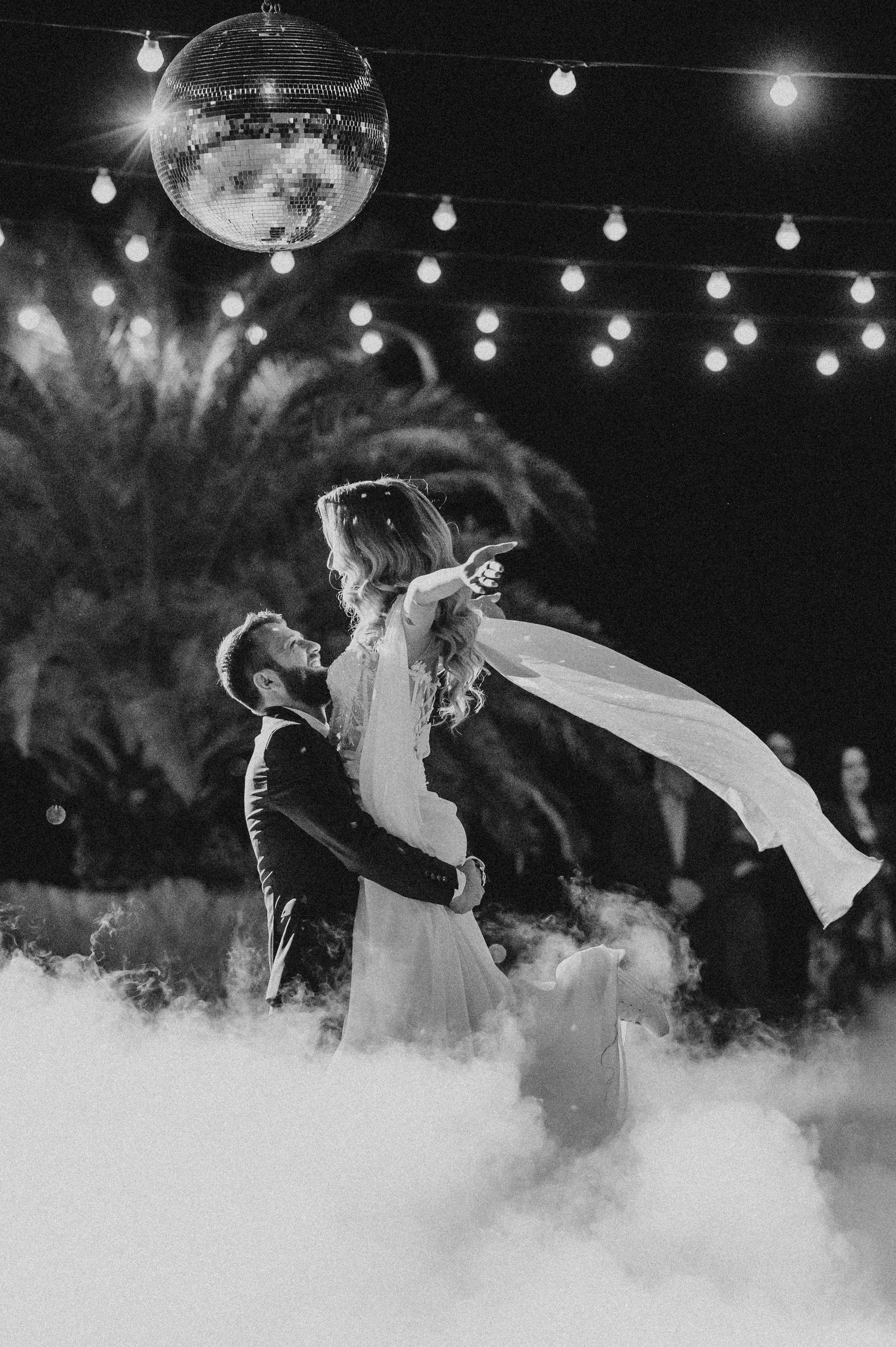 Nunta toamna la Grand Ballroom by LeGaga Iasi. Proud Vision Weddings | Wedding Photography & Film — Servicii profesionale Foto Video Nunta Iasi