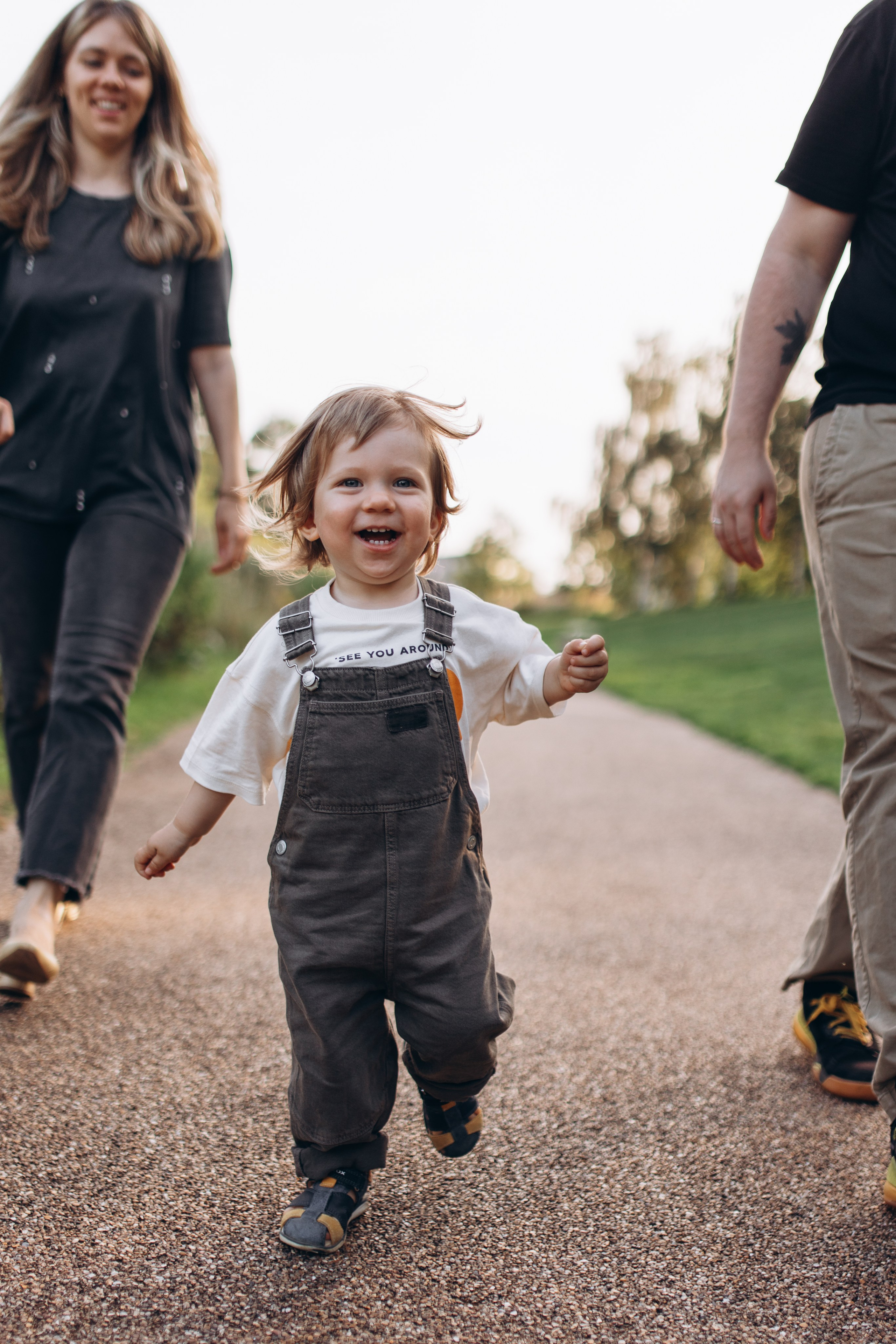 Maksim with parents (Queen Elizabeth Olympic park). Anastasia Klink, Photographer in London
