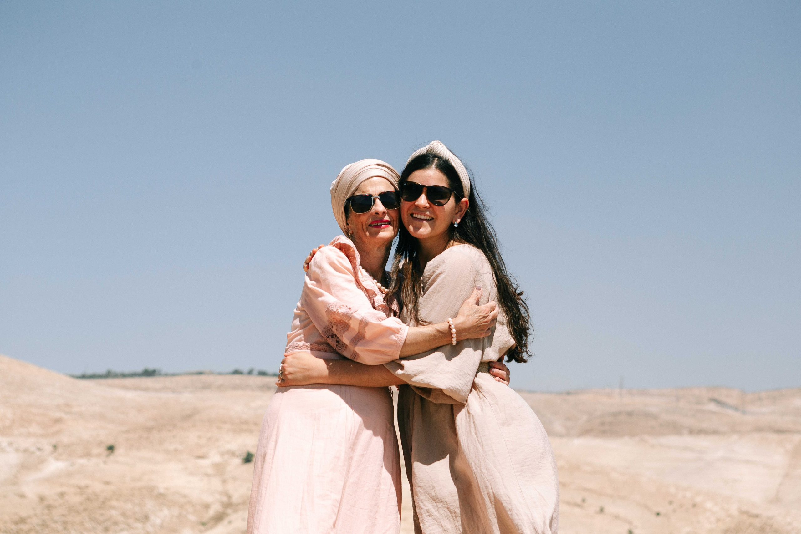 MAALE ADUMIM, HOME PHOTO SESSION + DESERT. Https://shi-photo.com/