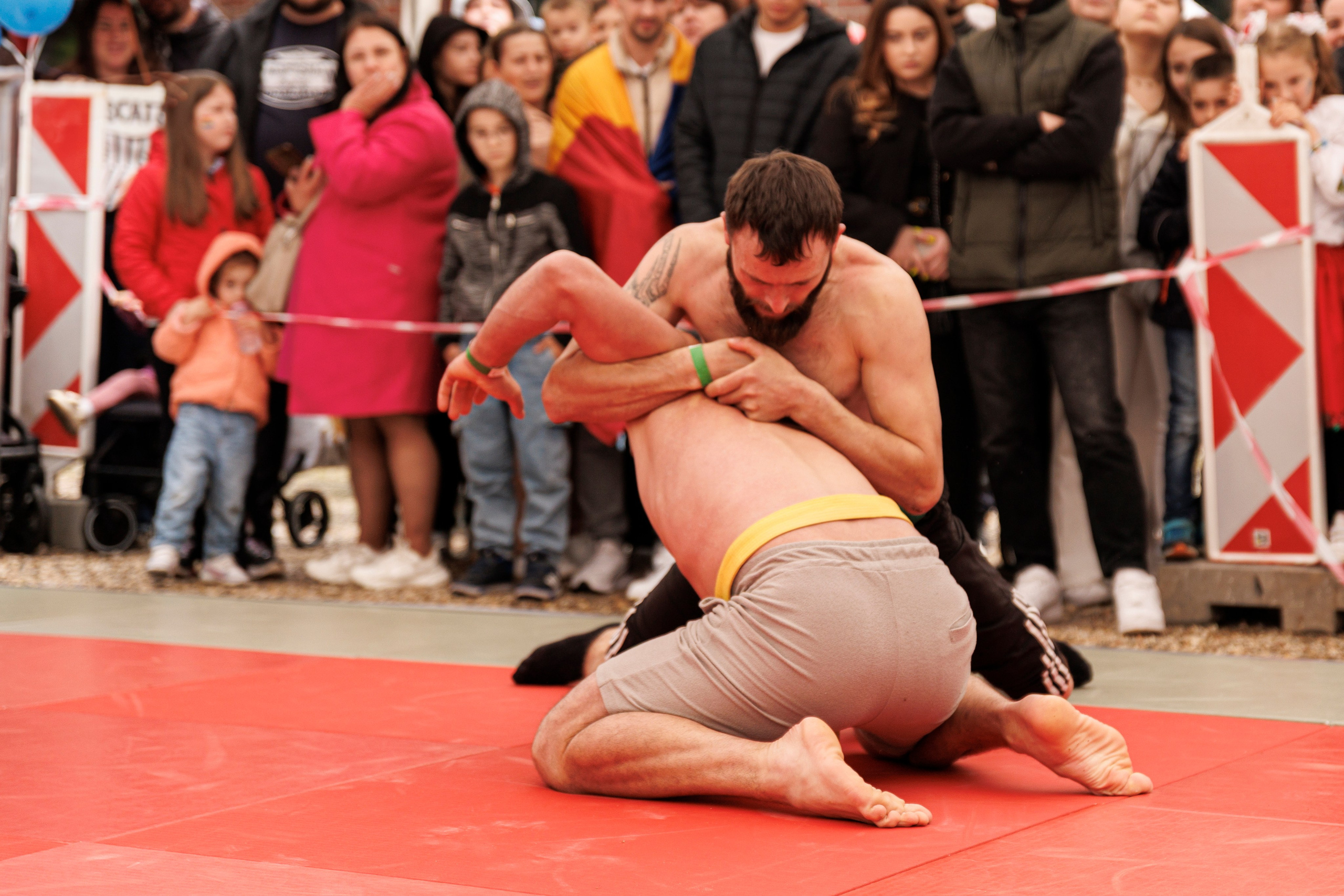 Hora Dorului 2025. Dienstleistungen