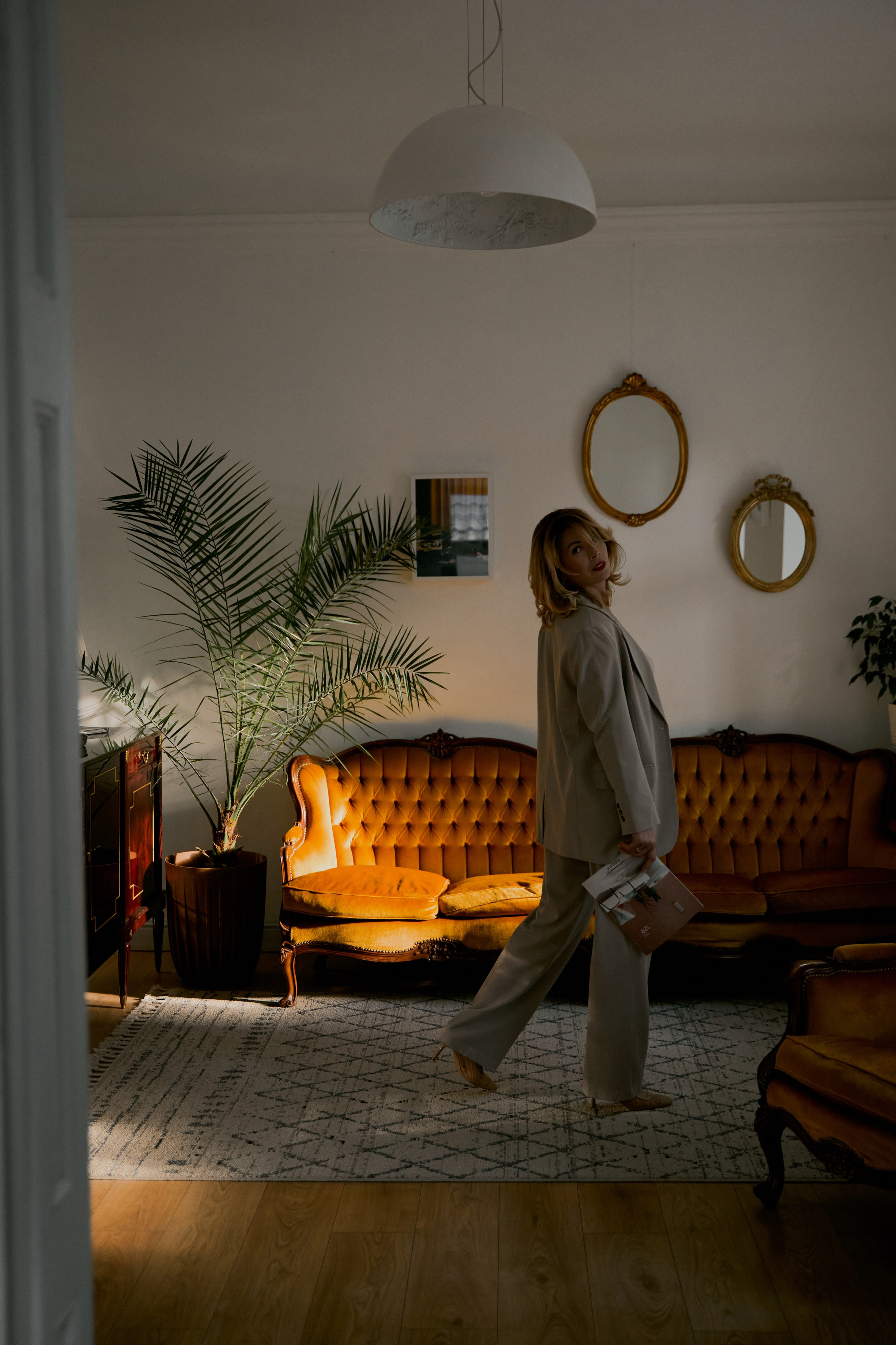 Эксперты. Привет