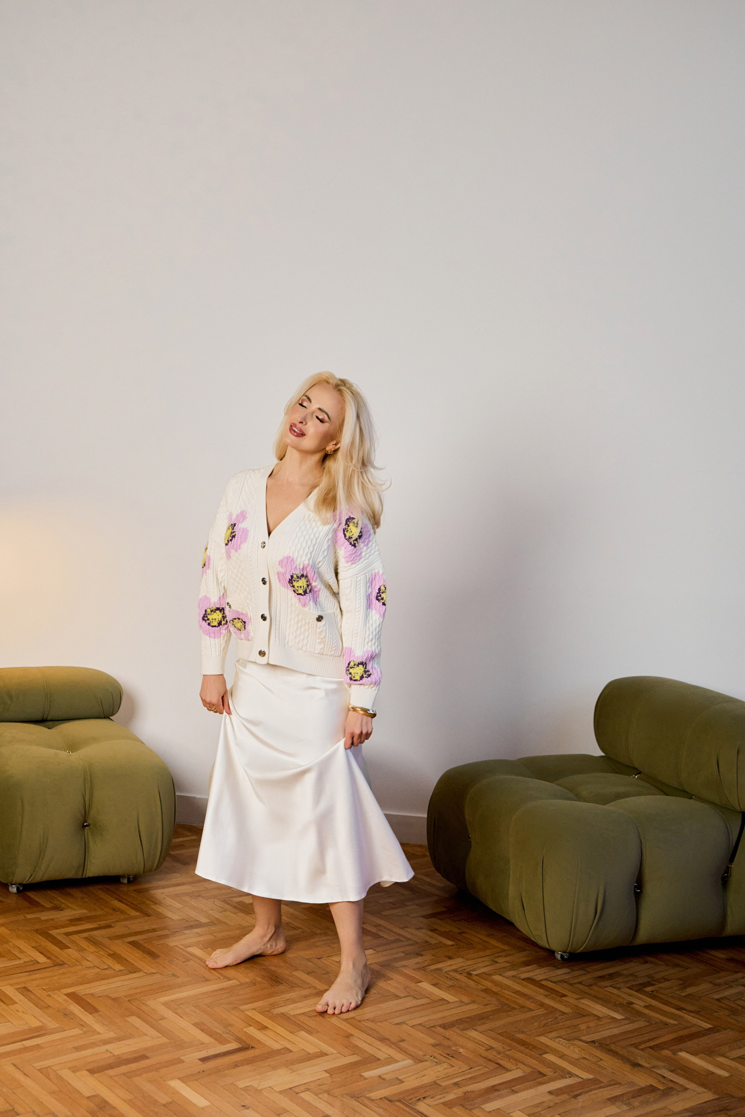 Эксперты. Привет