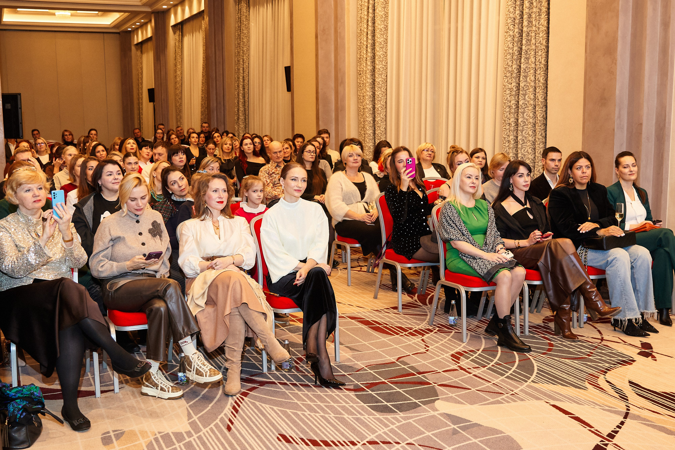 Conference by Daria Oskin. Destination wedding and fashion photographer in Riga Igor Davidovich