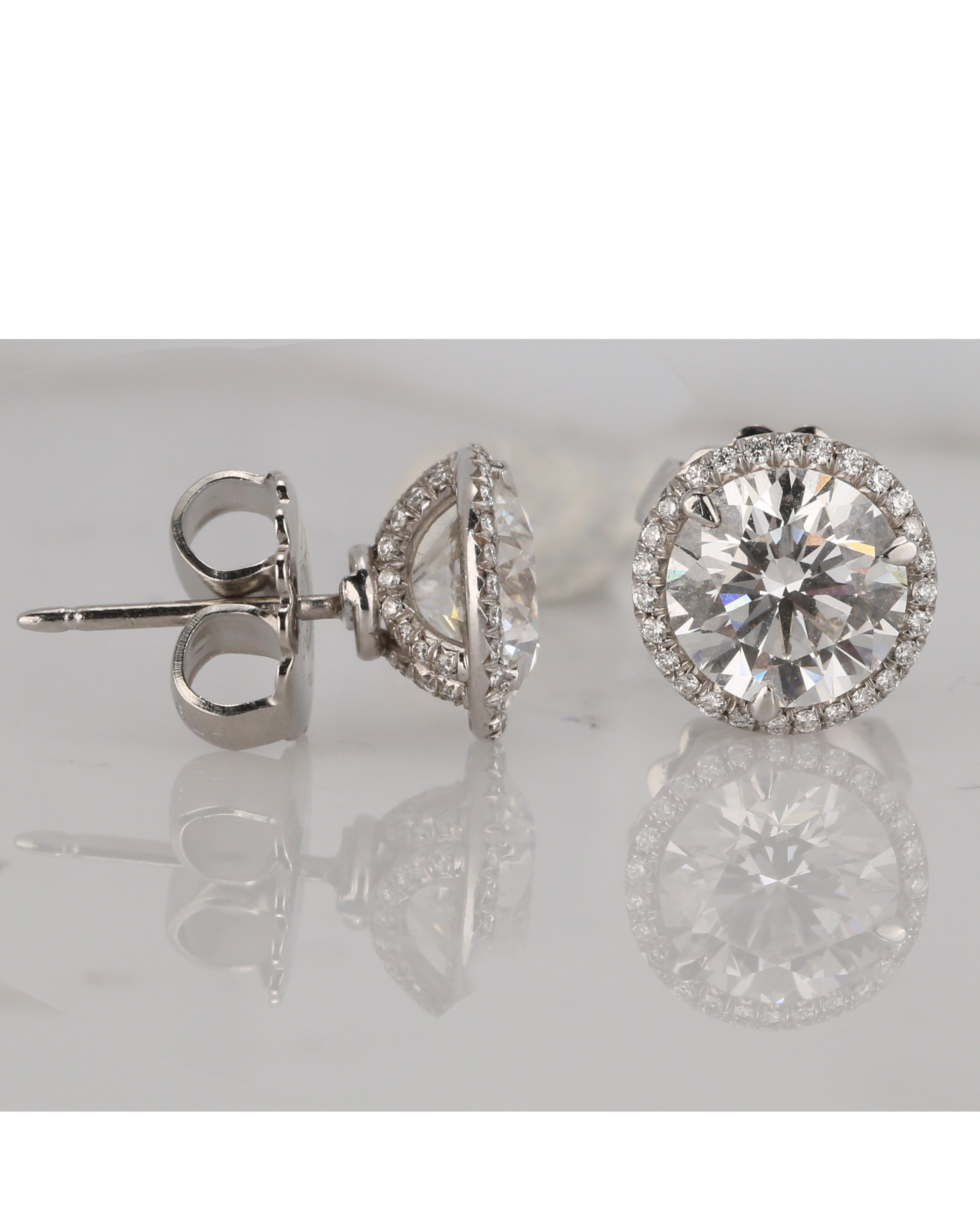 Retouching Portfolio Before\ After. Retoucher Available Worldwide, Product Photographer in Georgia, Batumi Aliaksandra