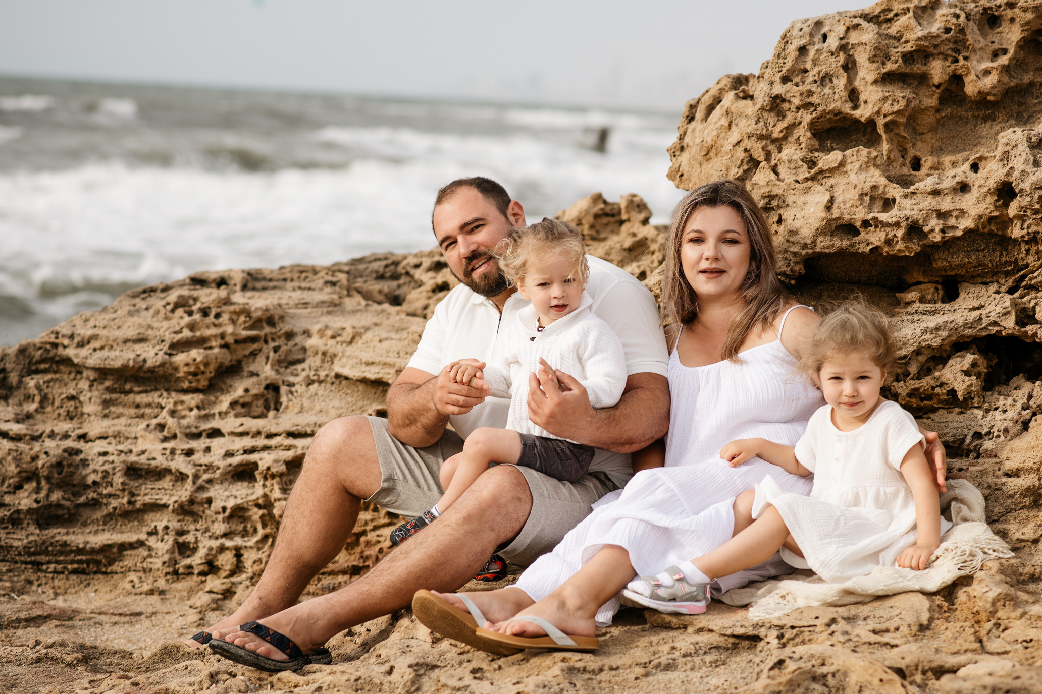 משפחה. צילומי הריון, ניו בורן, גיל שנה בראשון לציון -Jenya Rosso Photography
