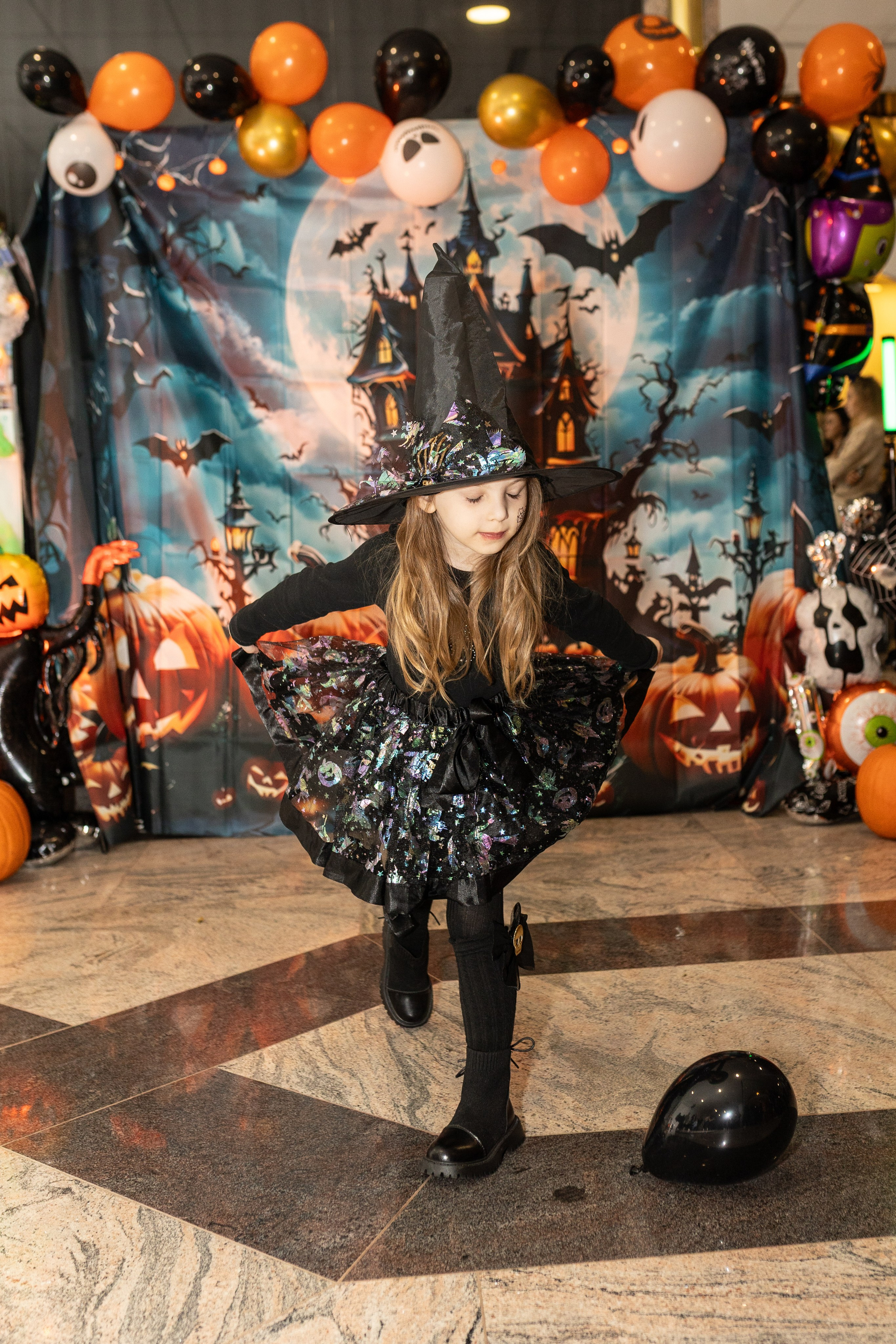 Leo dance studio Helloween 2025. Семейный и детский фотограф в Варшаве Мила Бобровская