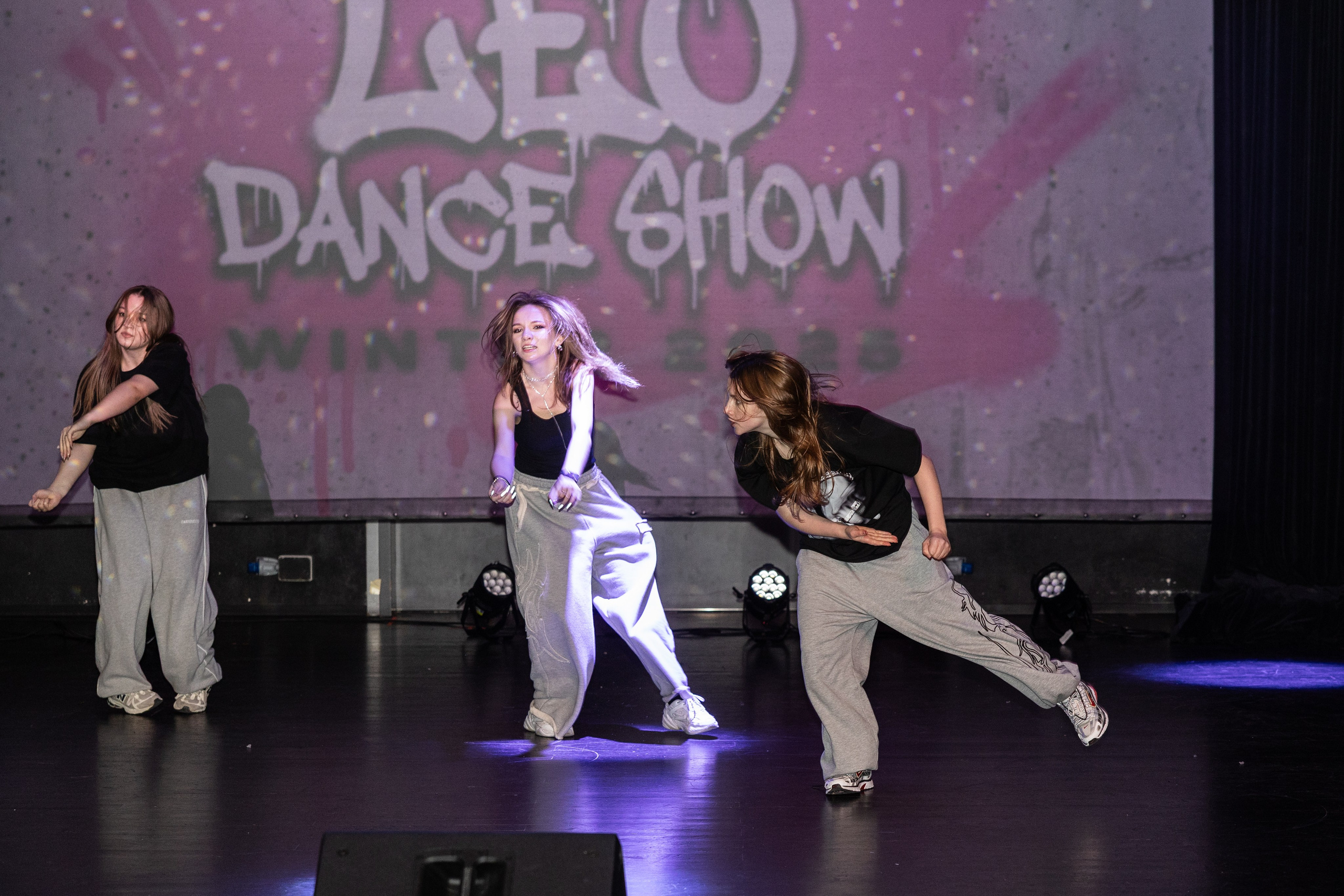 LEO DANCE SHOW WINTER 2025. Семейный и детский фотограф в Варшаве Мила Бобровская