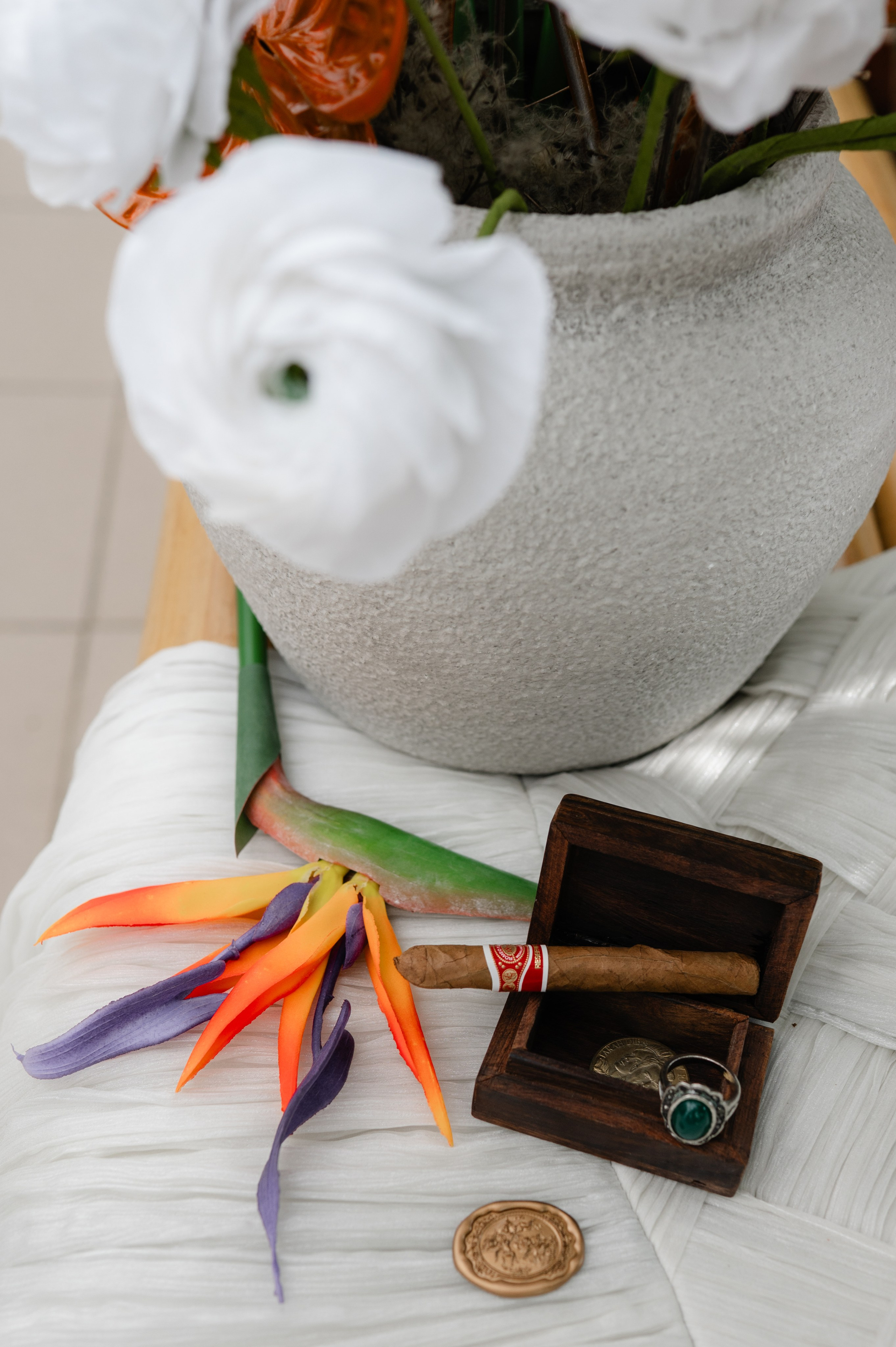 Botanical BRIDE. Alexandra Hanu Photographer