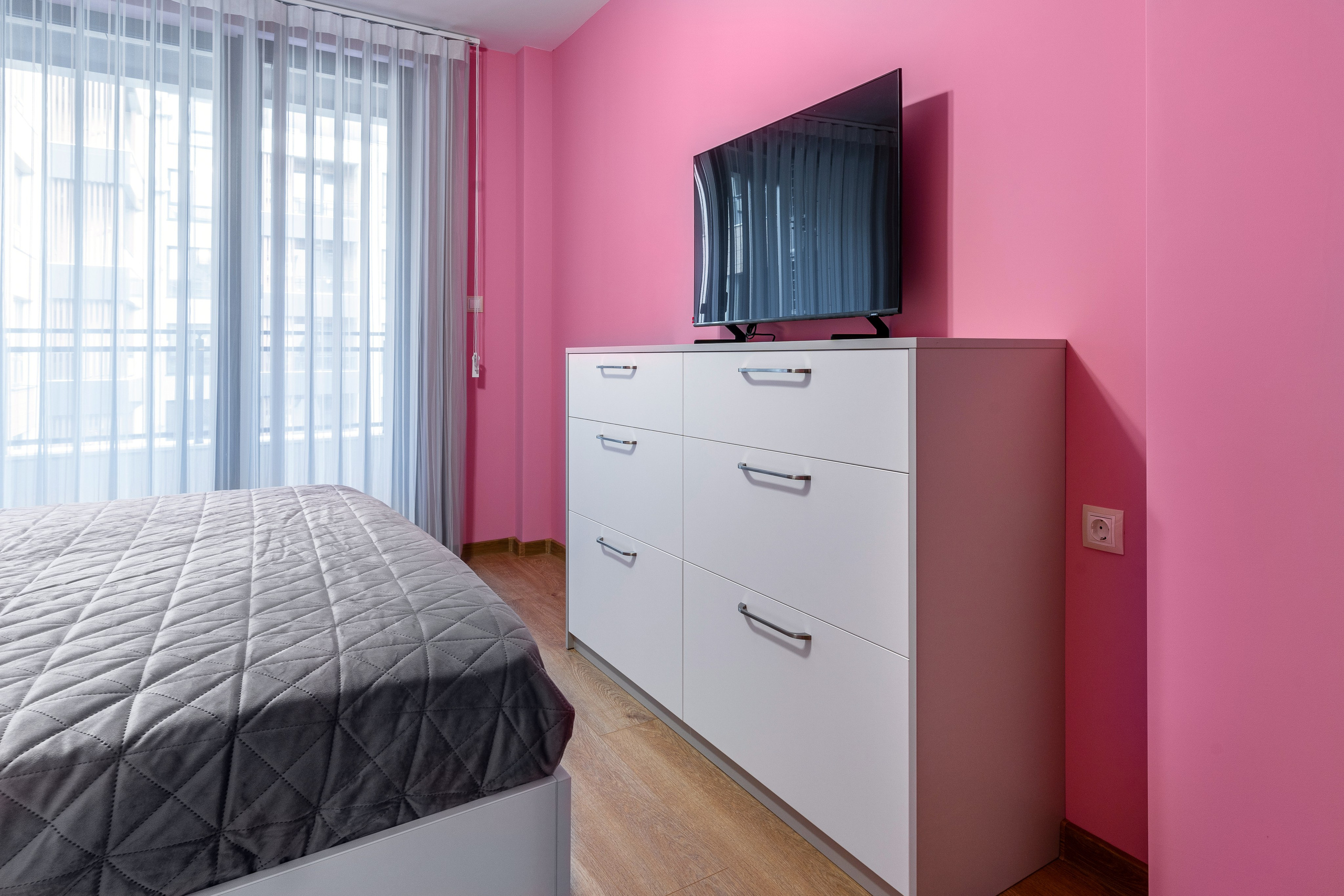 Мебели Русев-цялостно обзавеждане за апартамент. Професионален фотограф в Пловдив и областта